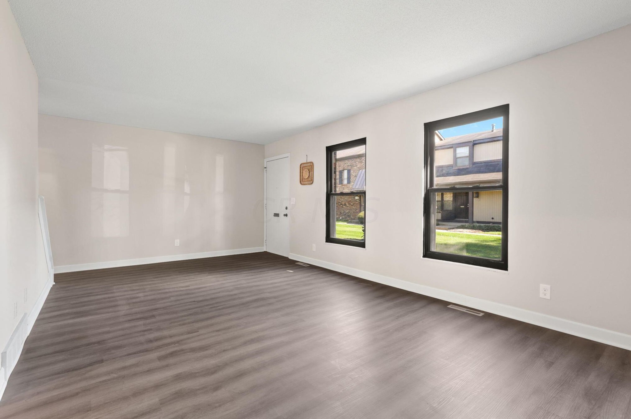 1601 Stephanie Ct, Columbus OH 43232-7408 exterior