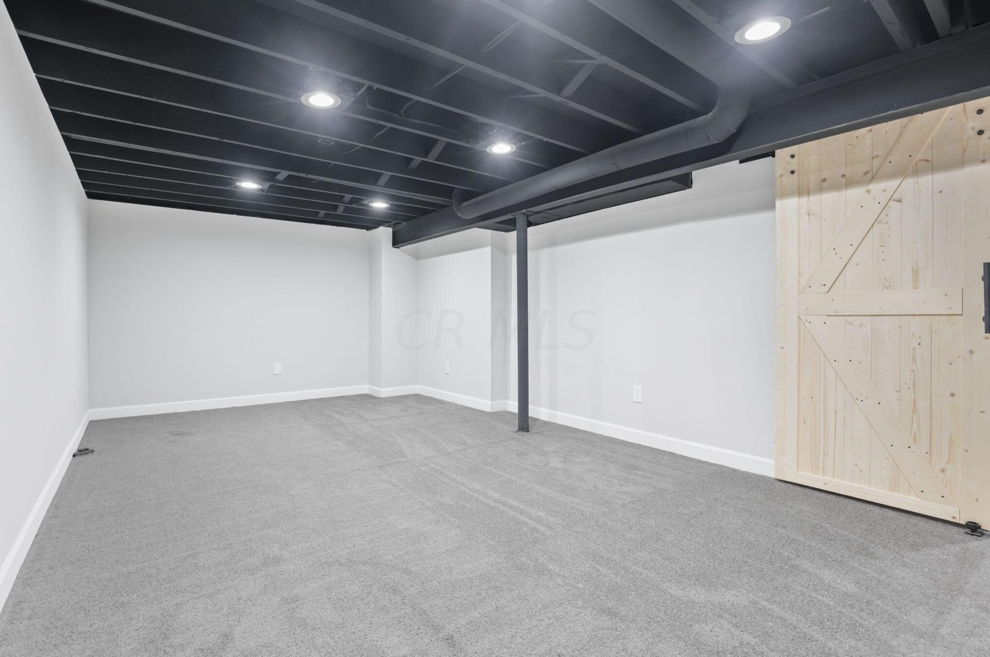 1601 Stephanie Ct, Columbus OH 43232-7408 exterior