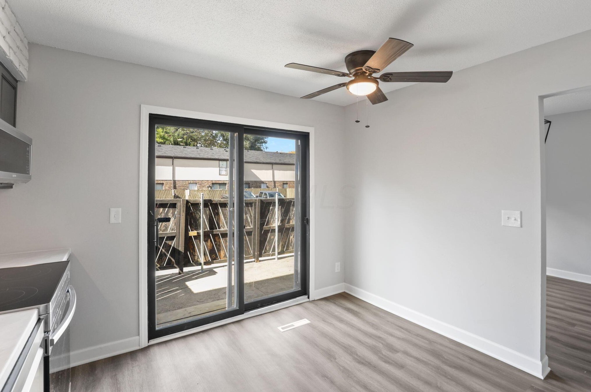 1601 Stephanie Ct, Columbus OH 43232-7408 exterior