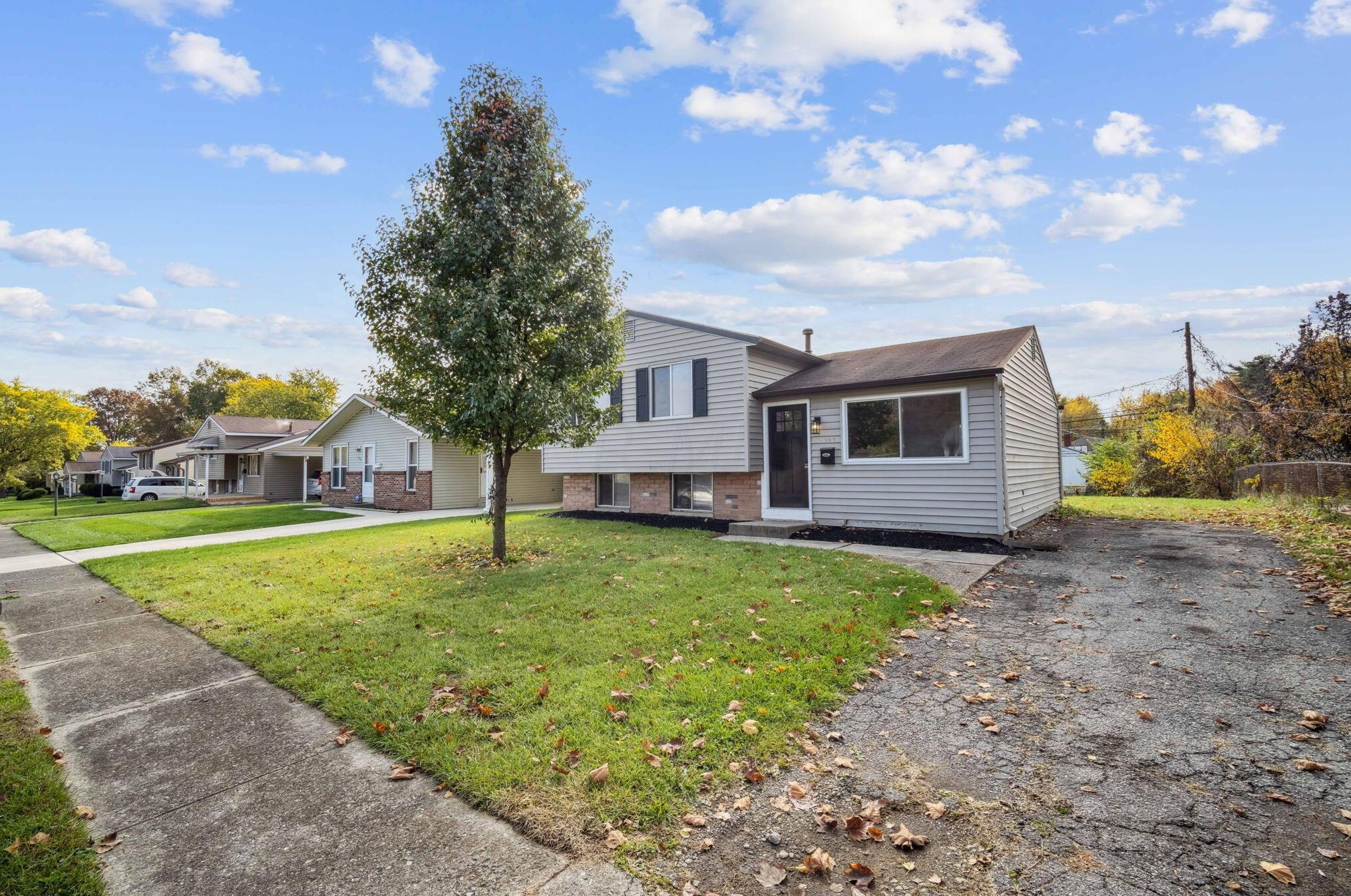 1393 Mithoff St, Columbus OH  43206-3246 exterior