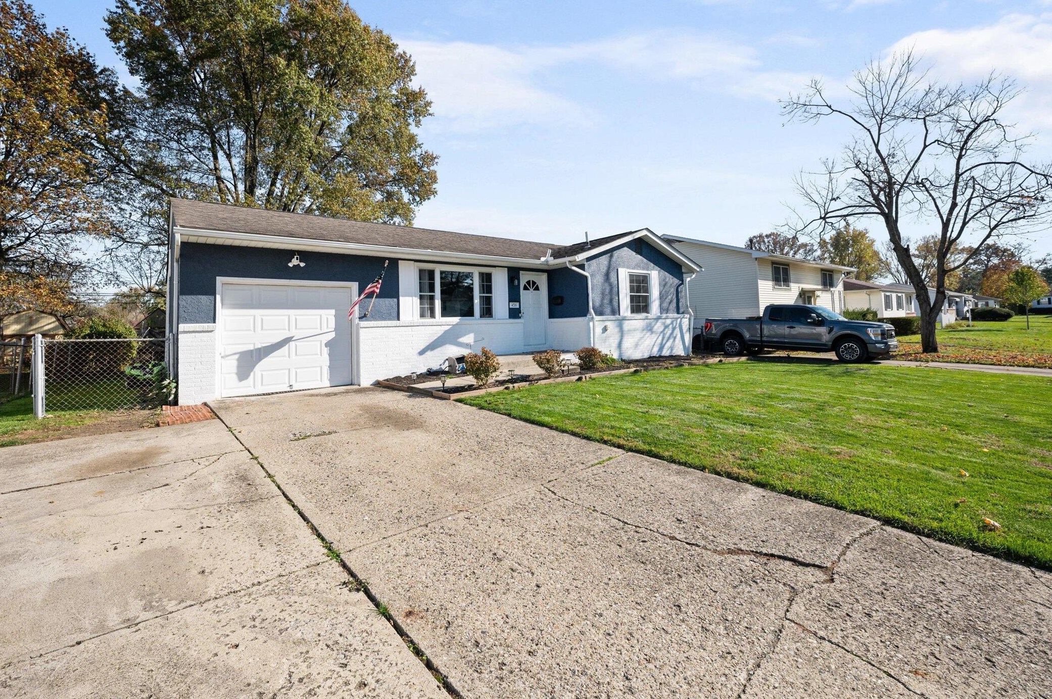 456 Flintwood Dr, Columbus OH  43230-2021 exterior