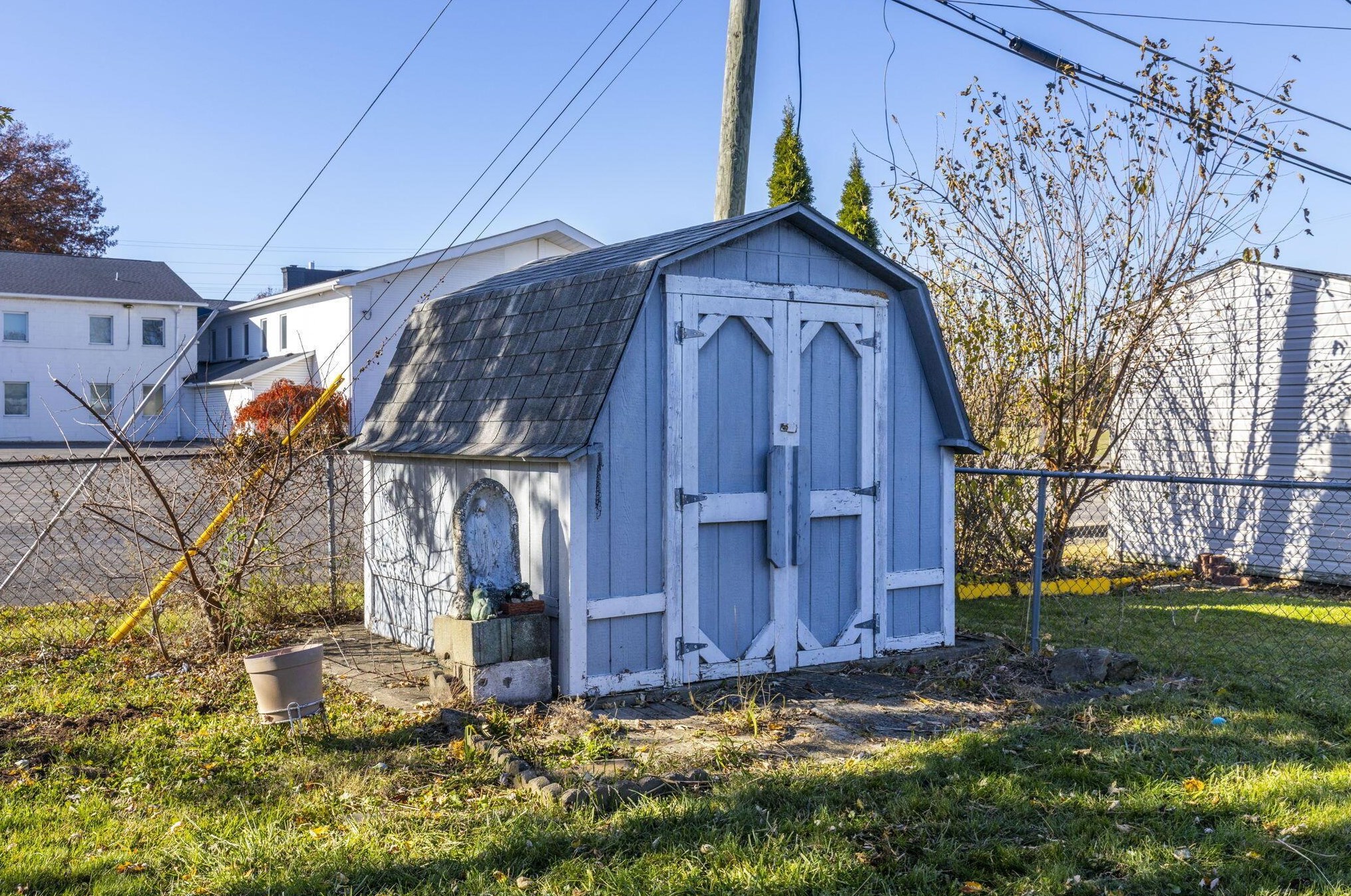 592 Glendora Rd, Columbus OH  43207-4136 exterior