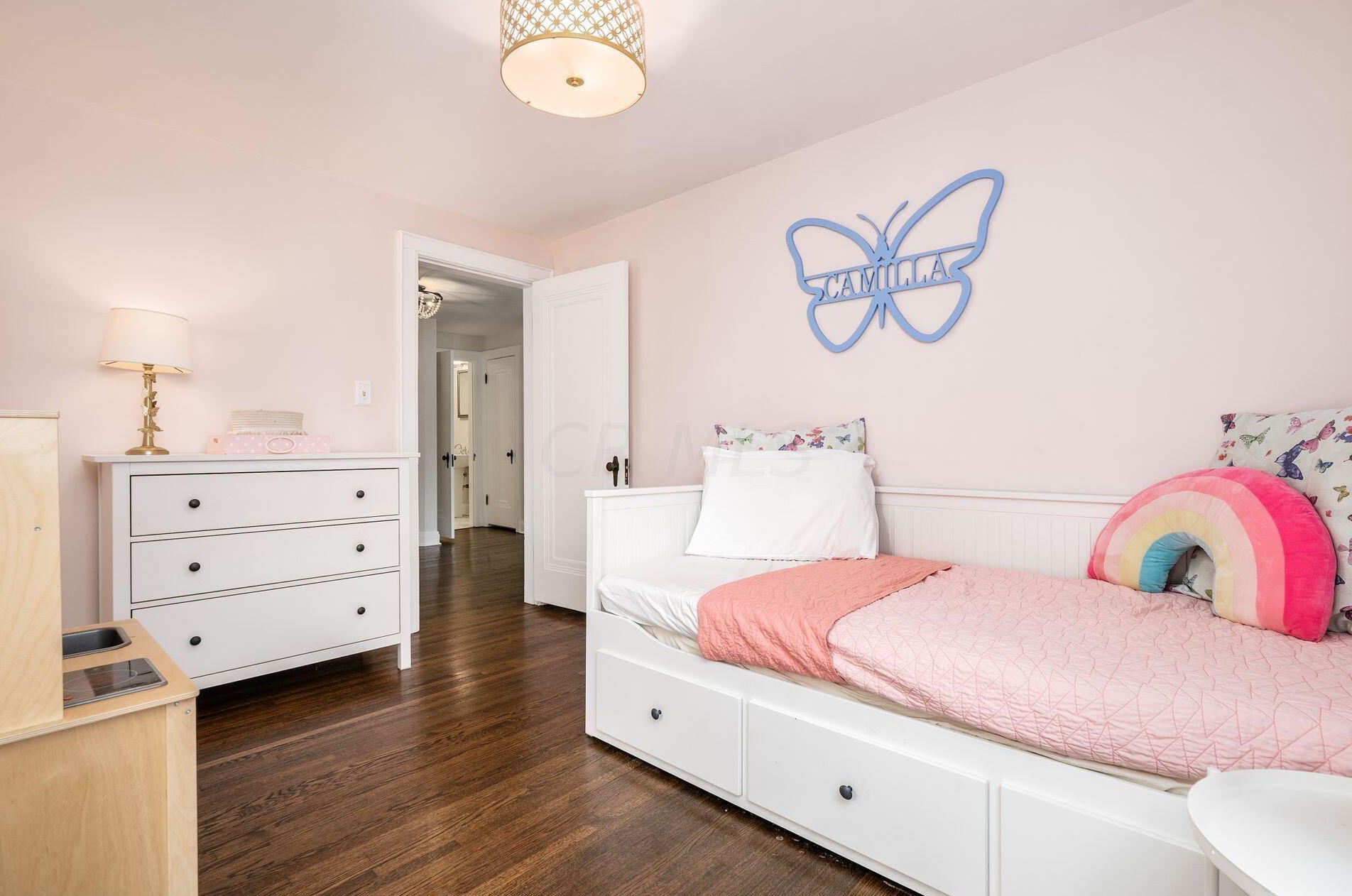 2351 Kensington Dr, Columbus OH 43221-3770 exterior