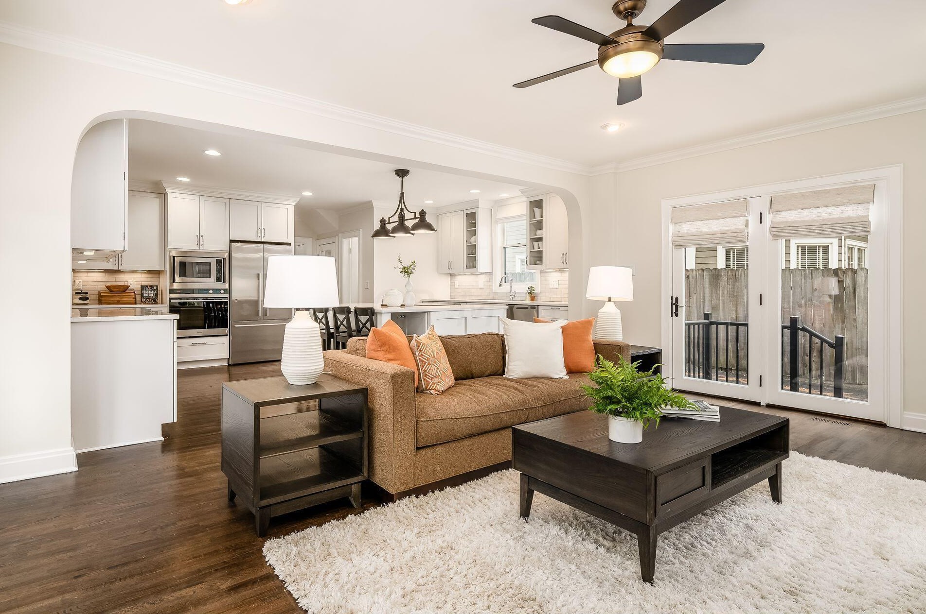 2351 Kensington Dr, Columbus OH 43221-3770 exterior