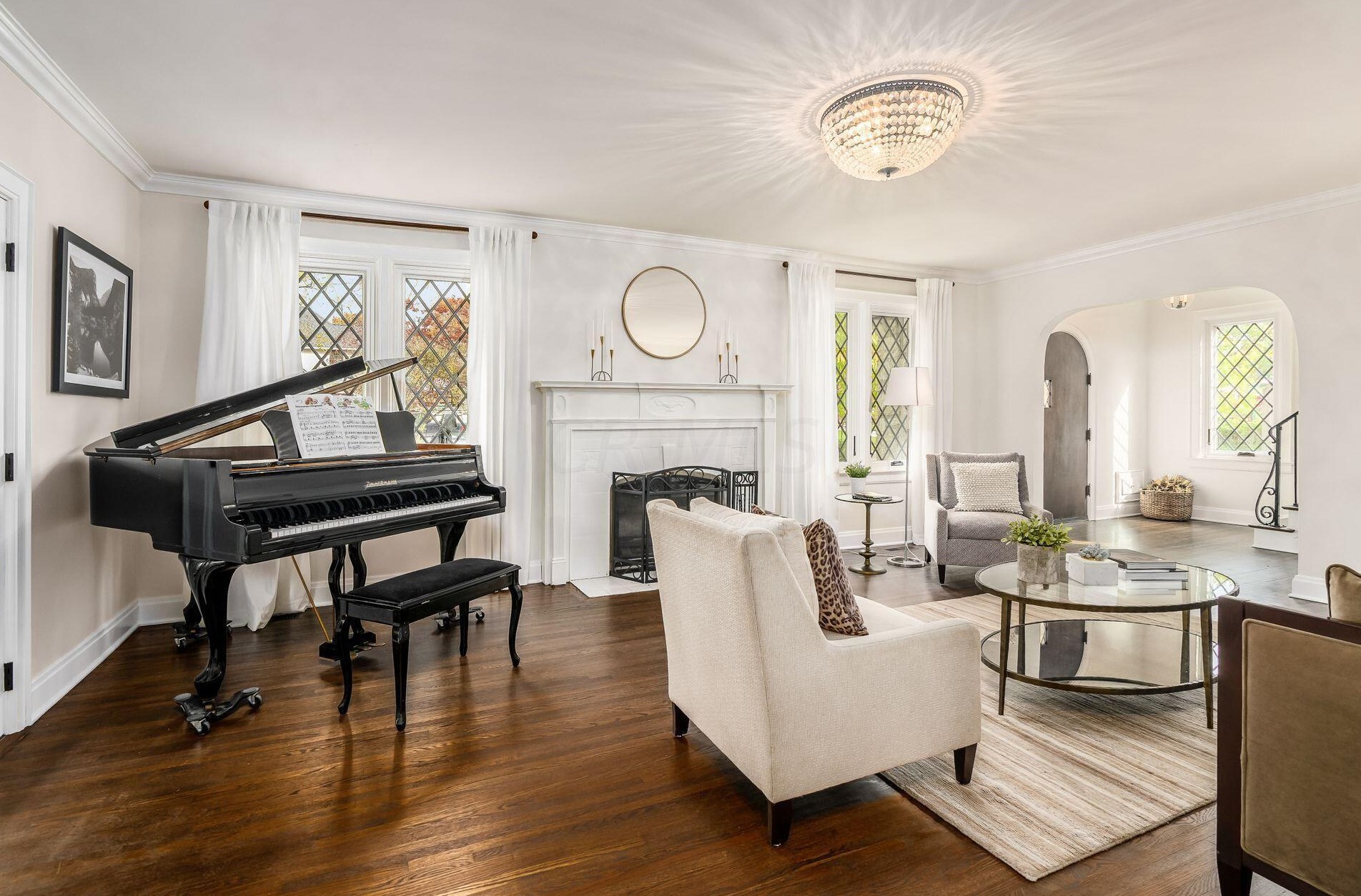 2351 Kensington Dr, Columbus OH 43221-3770 exterior