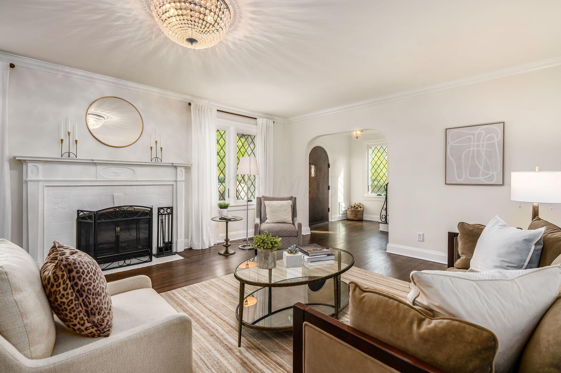 2351 Kensington Dr, Columbus OH 43221-3770 exterior