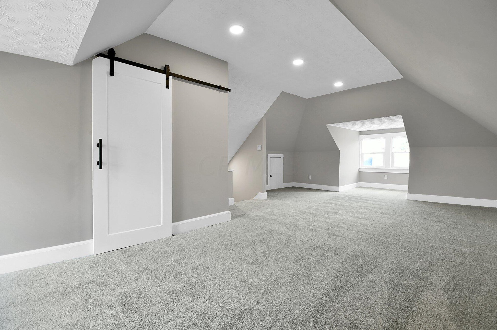 953 Studer Ave, Columbus OH 43206-3214 exterior