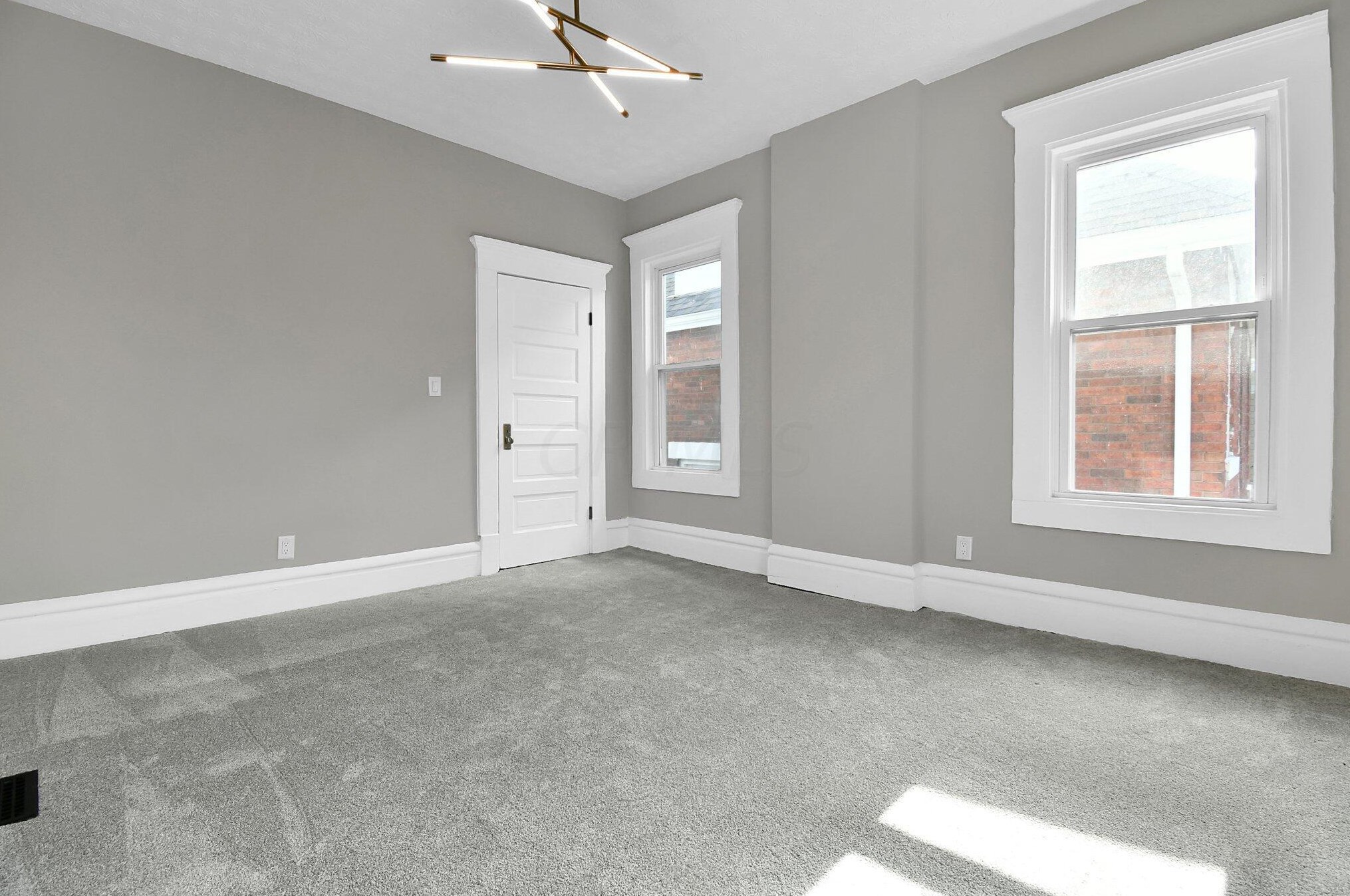 953 Studer Ave, Columbus OH 43206-3214 exterior