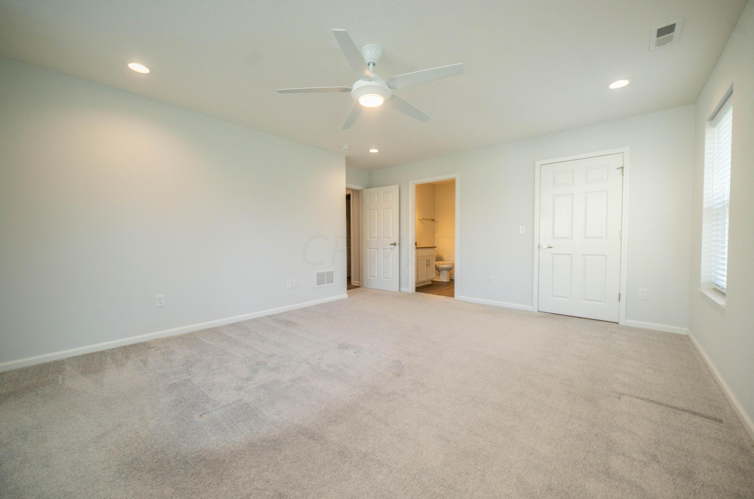 1407 Epworth Forest Dr, Lancaster OH  43130-7755 exterior