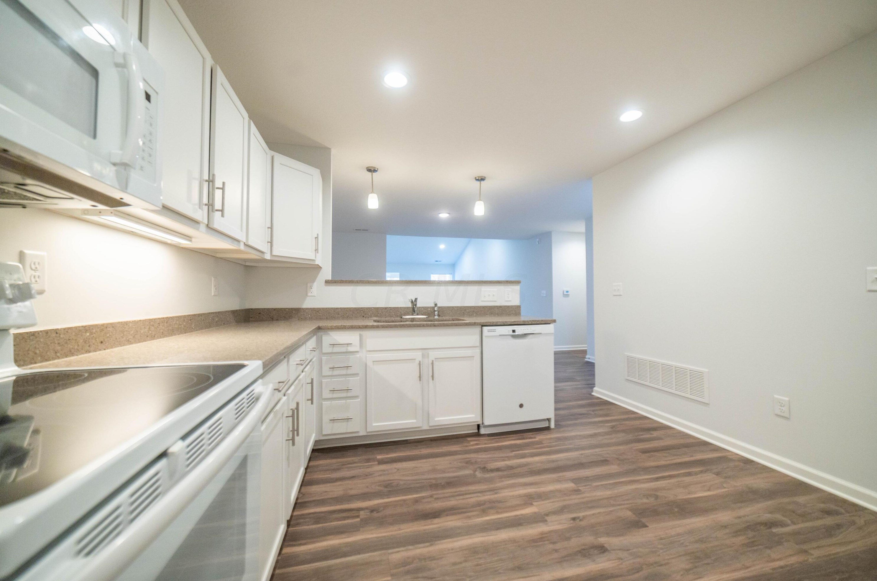 1407 Epworth Forest Dr, Lancaster OH  43130-7755 exterior