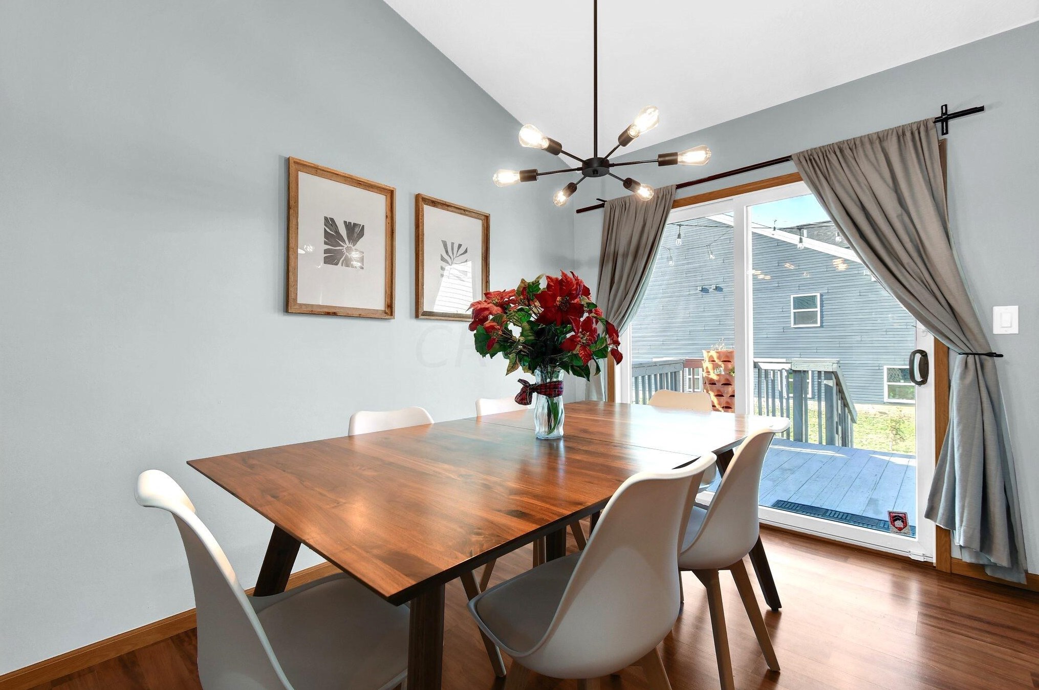 2859 Alderwood Dr, Columbus OH  43219-5044 exterior