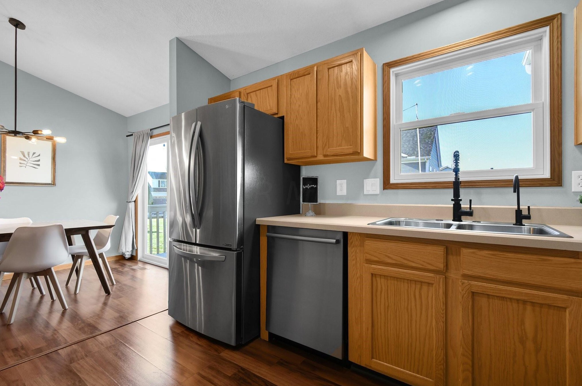 2859 Alderwood Dr, Columbus OH  43219-5044 exterior