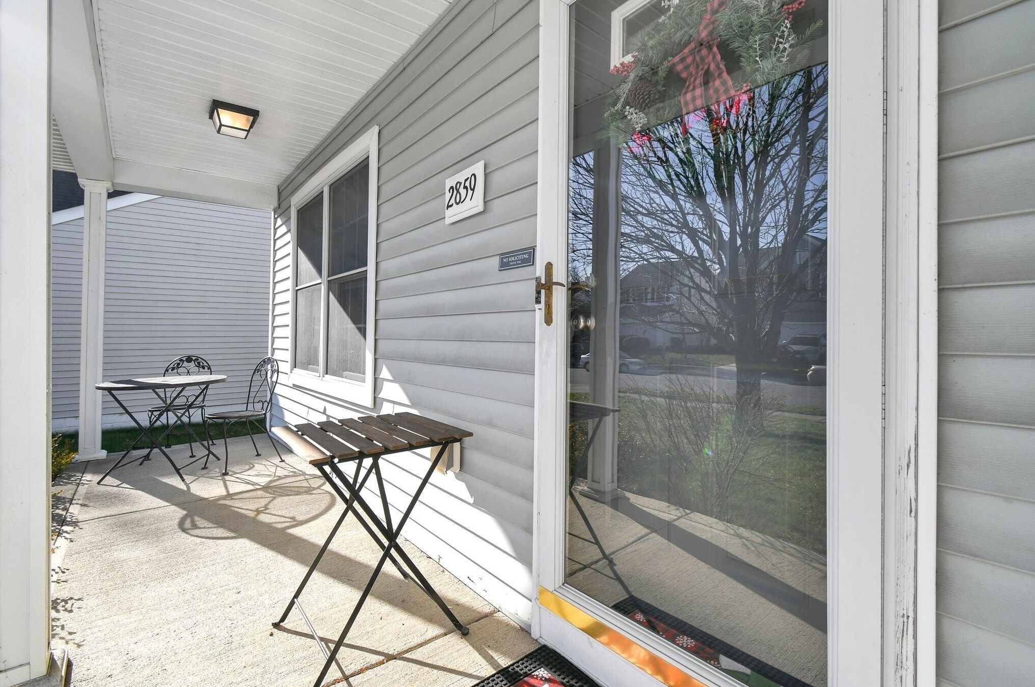 2859 Alderwood Dr, Columbus OH  43219-5044 exterior