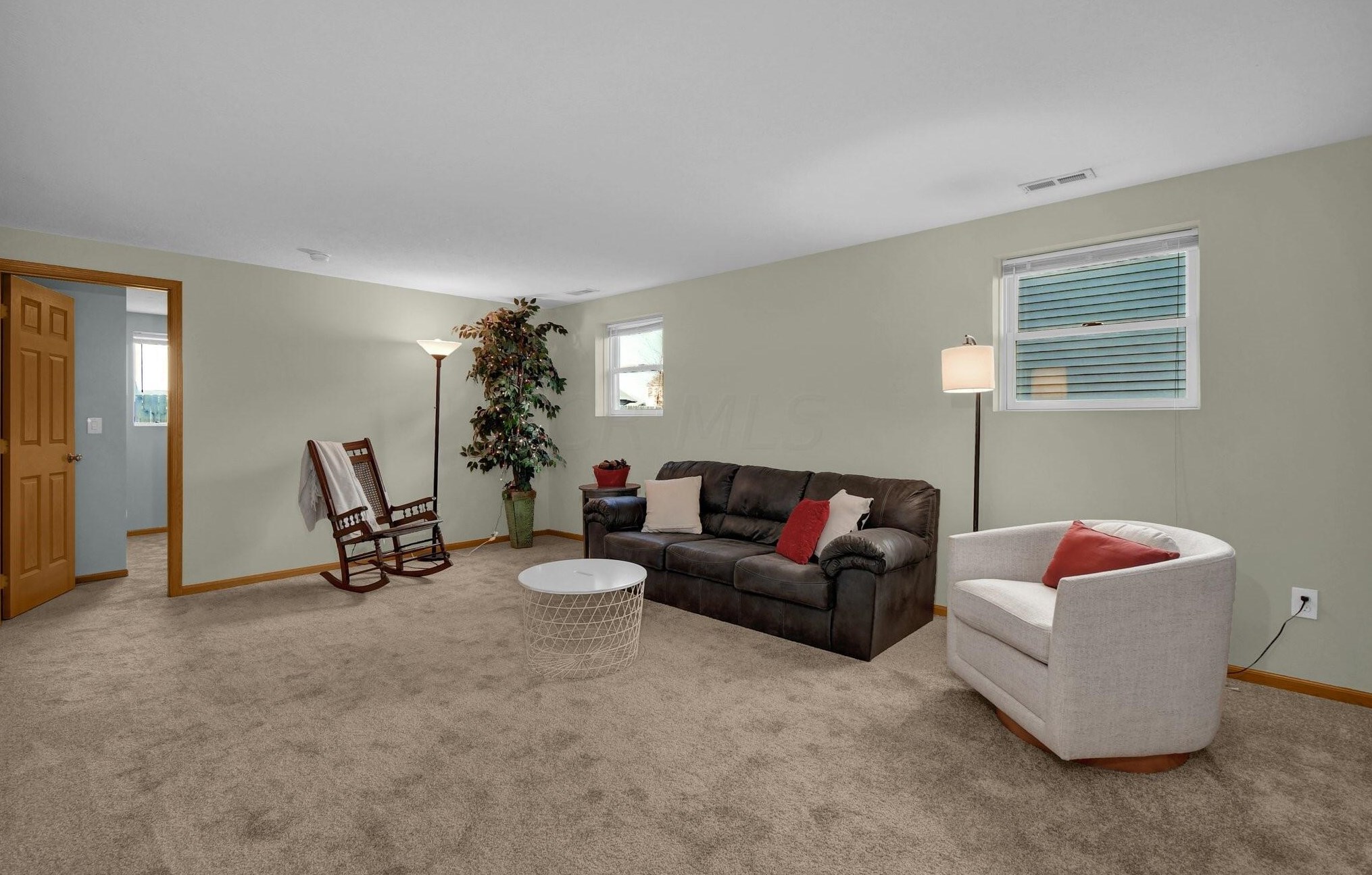 2859 Alderwood Dr, Columbus OH  43219-5044 exterior