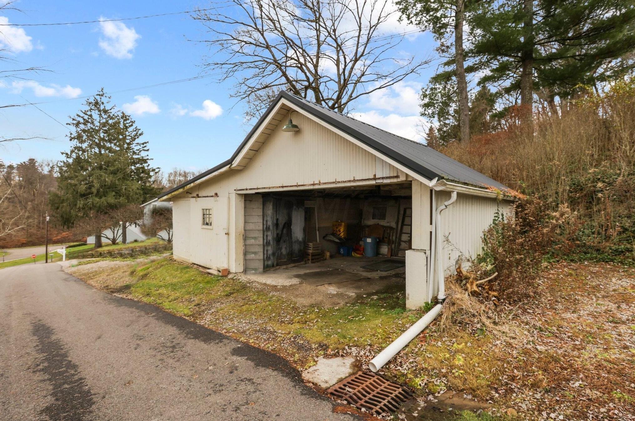 713 Grace Ave, Coshocton OH  43812-1017 exterior