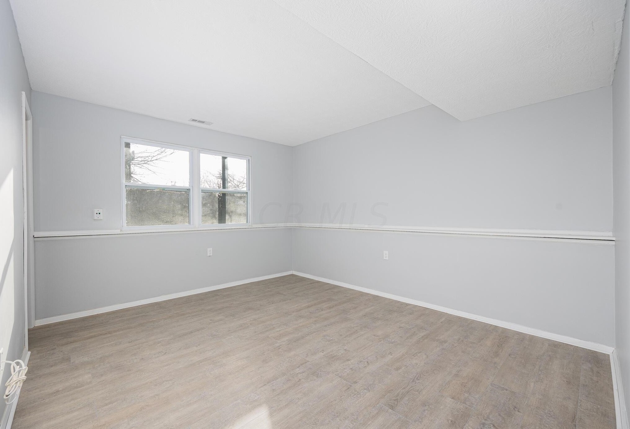 4066 Acres Dr, Columbus OH  43207-4639 exterior