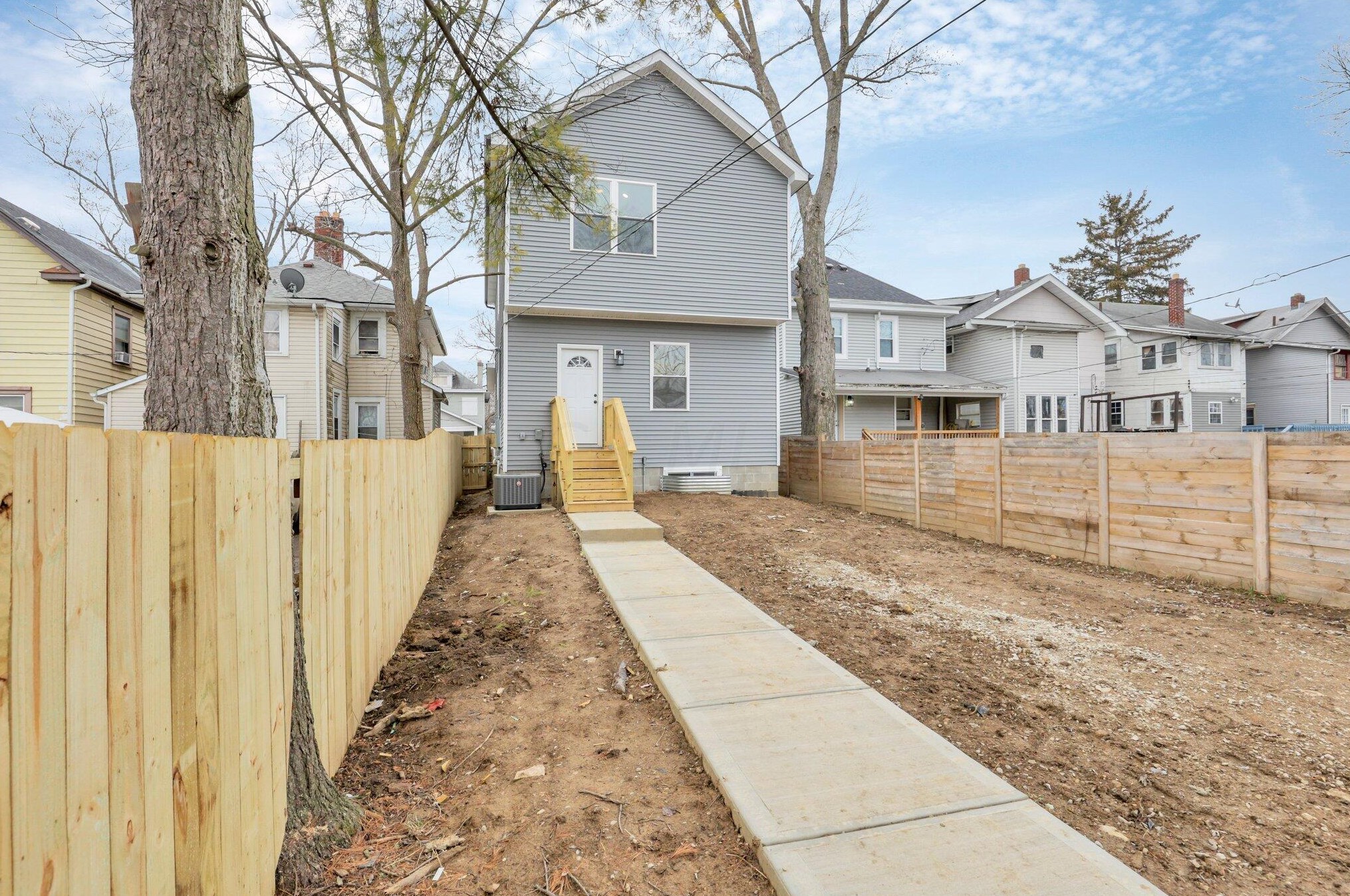 126 Burgess Ave, Columbus OH  43204-3303 exterior