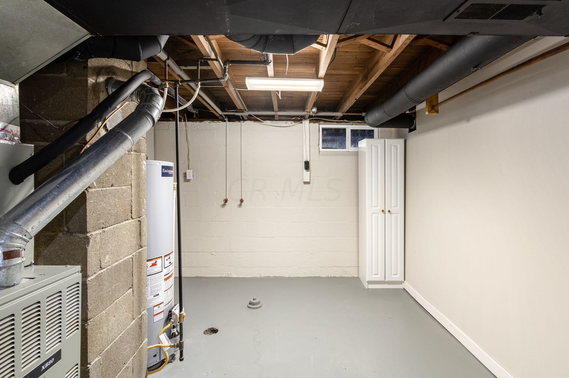 1364 Huy Rd, Columbus OH 43224-3558 exterior