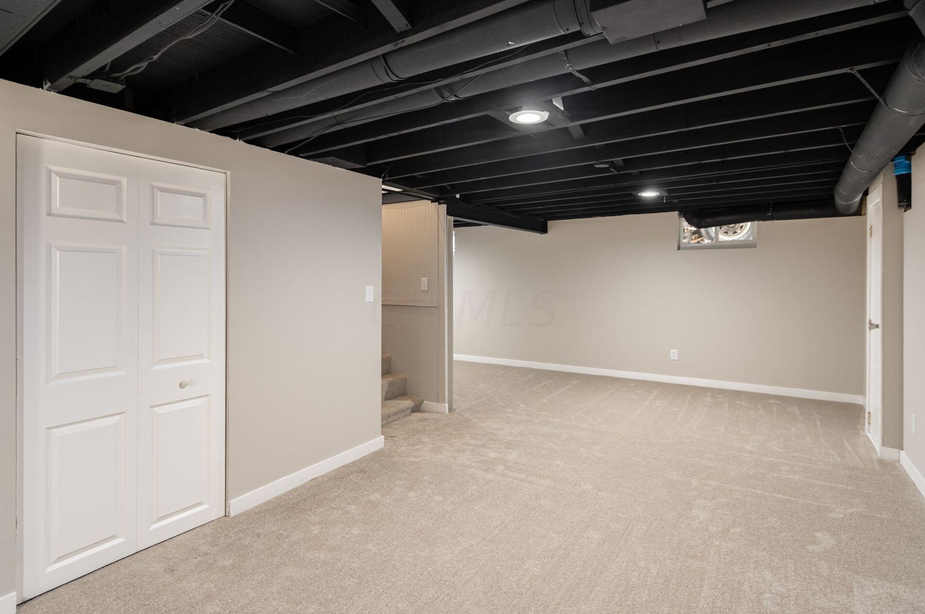 1364 Huy Rd, Columbus OH 43224-3558 exterior