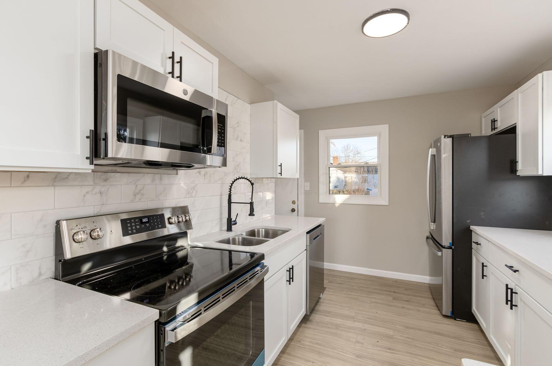 1364 Huy Rd, Columbus OH 43224-3558 exterior