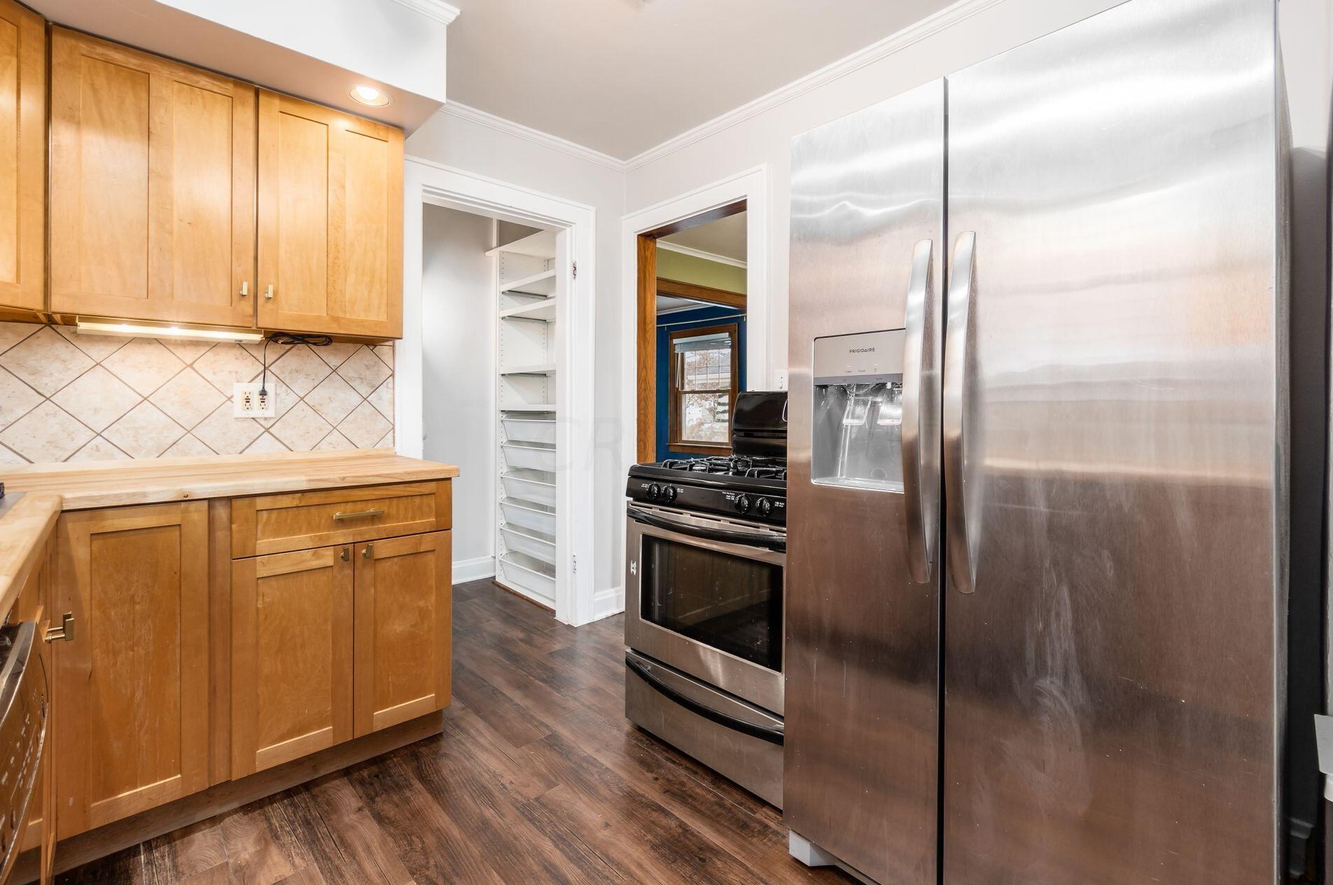 845 Cassingham Rd, Columbus OH  43209-2436 exterior