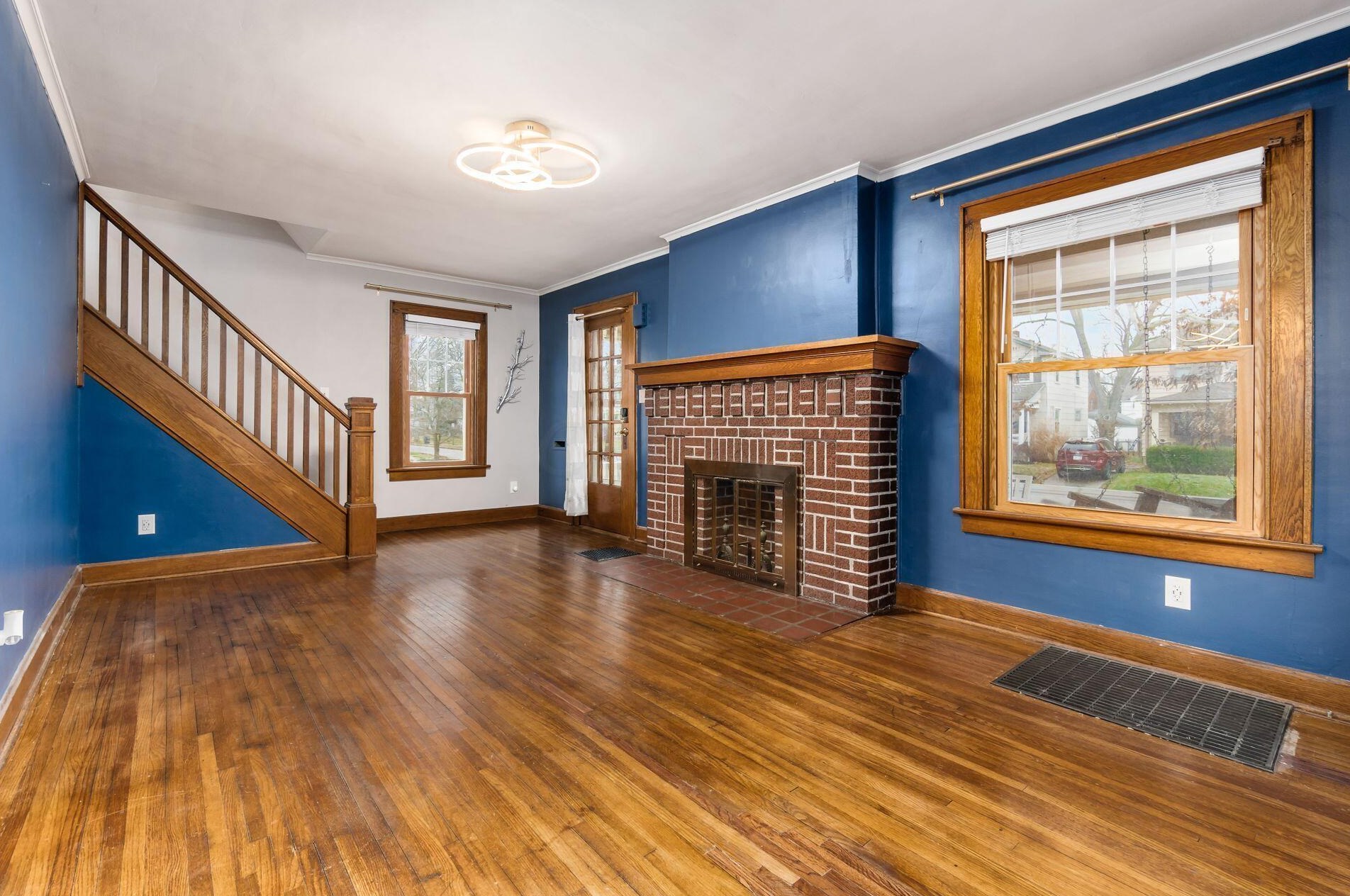 845 Cassingham Rd, Columbus OH  43209-2436 exterior