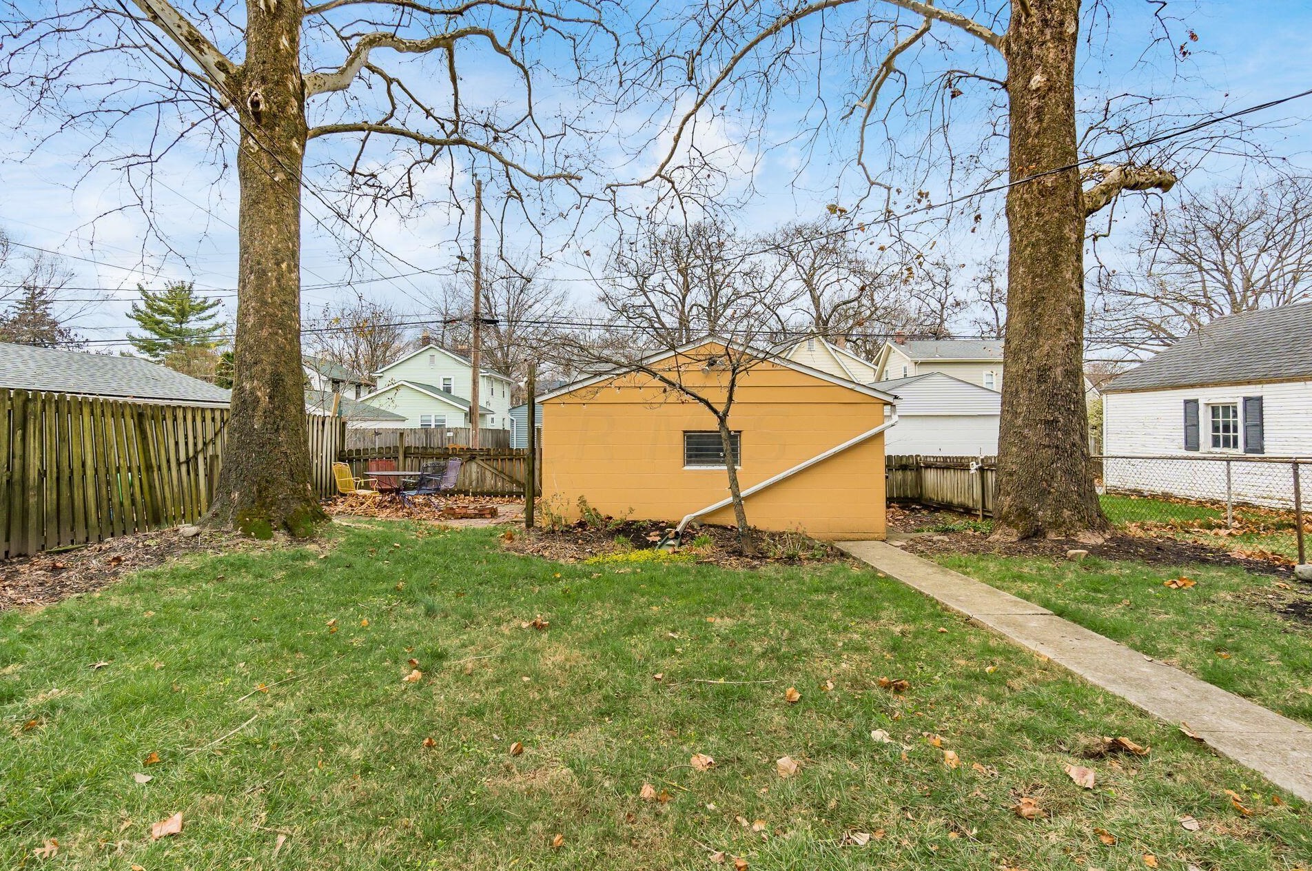 845 Cassingham Rd, Columbus OH  43209-2436 exterior