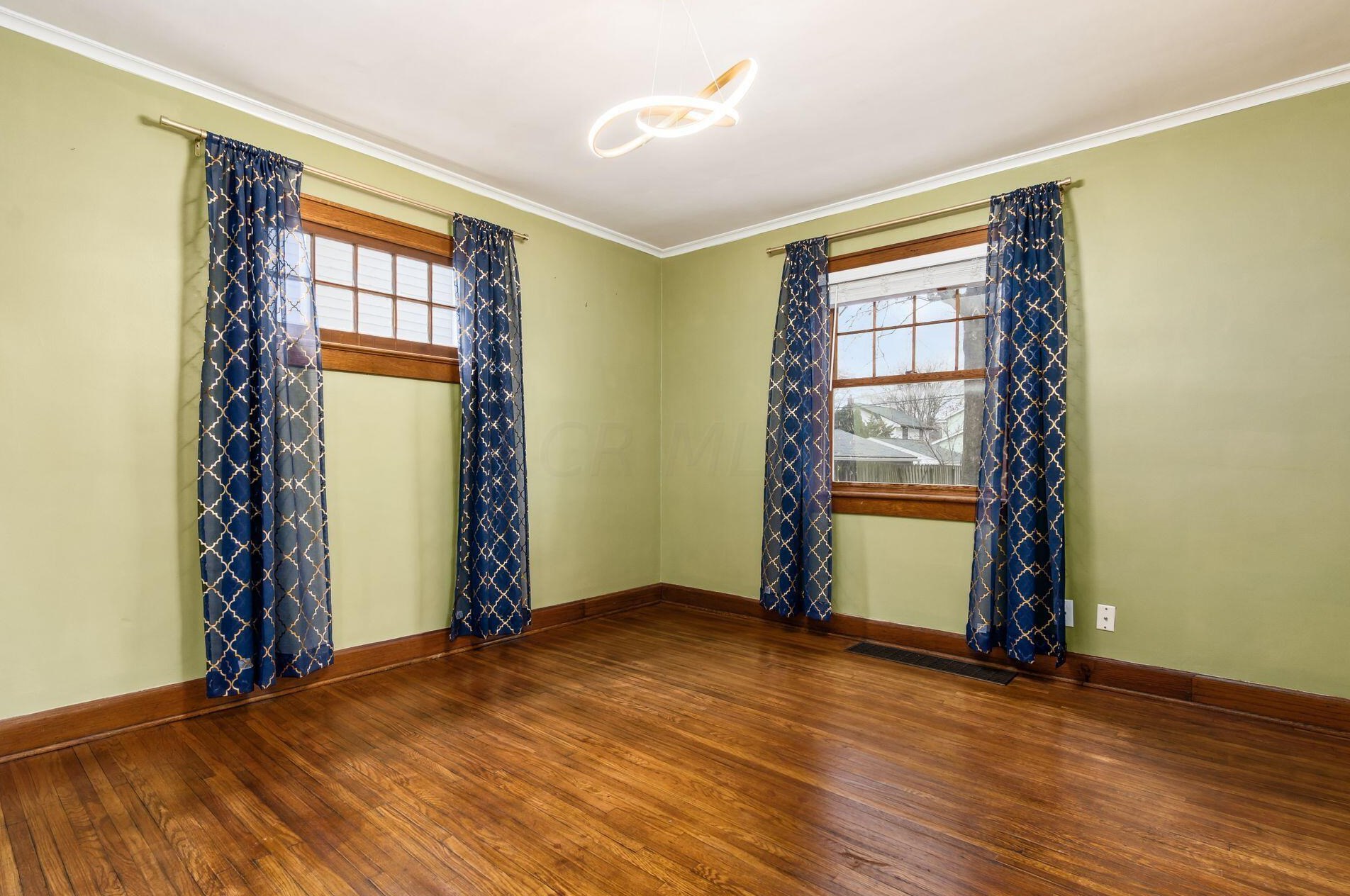 845 Cassingham Rd, Columbus OH  43209-2436 exterior