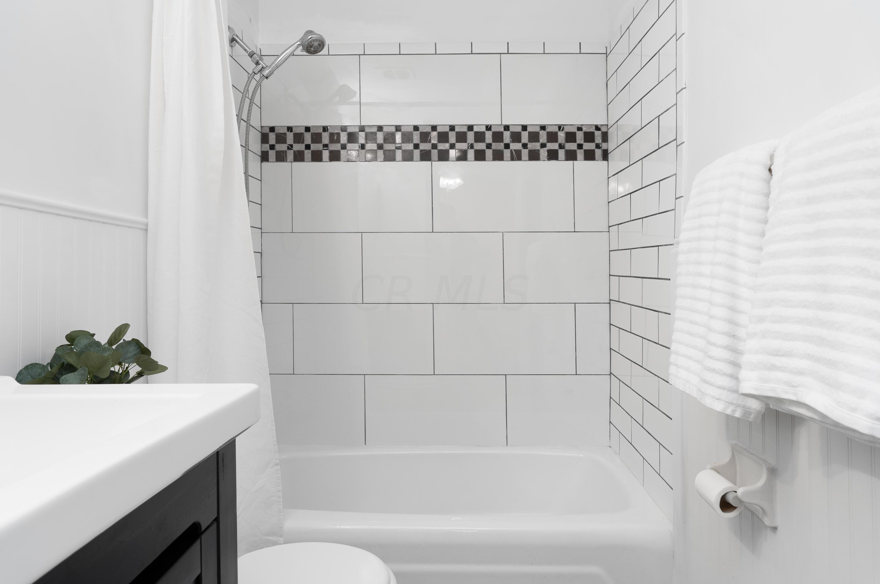 110 Tarryton Ct, Columbus OH 43228-1558 exterior