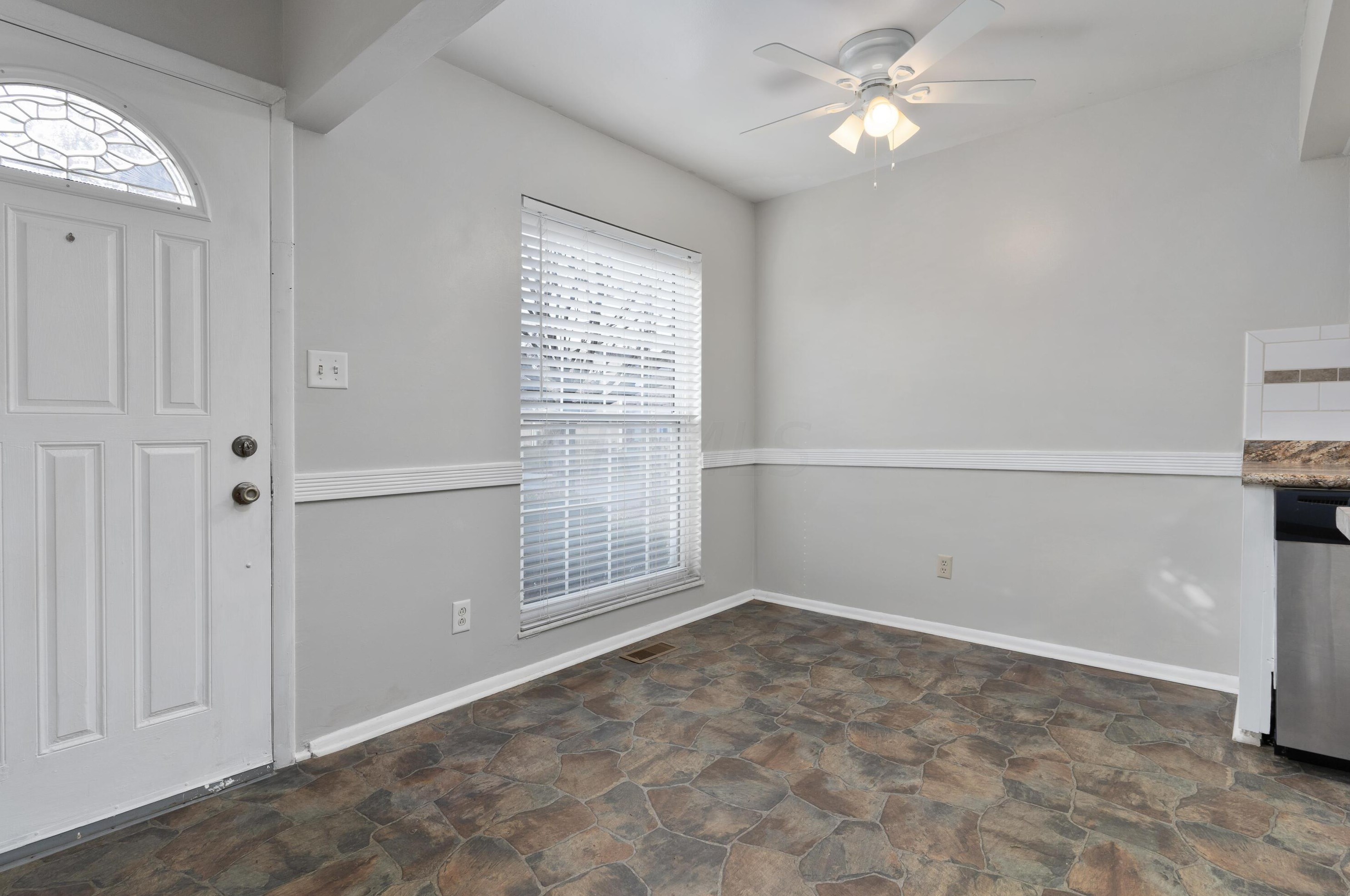 110 Tarryton Ct, Columbus OH 43228-1558 exterior