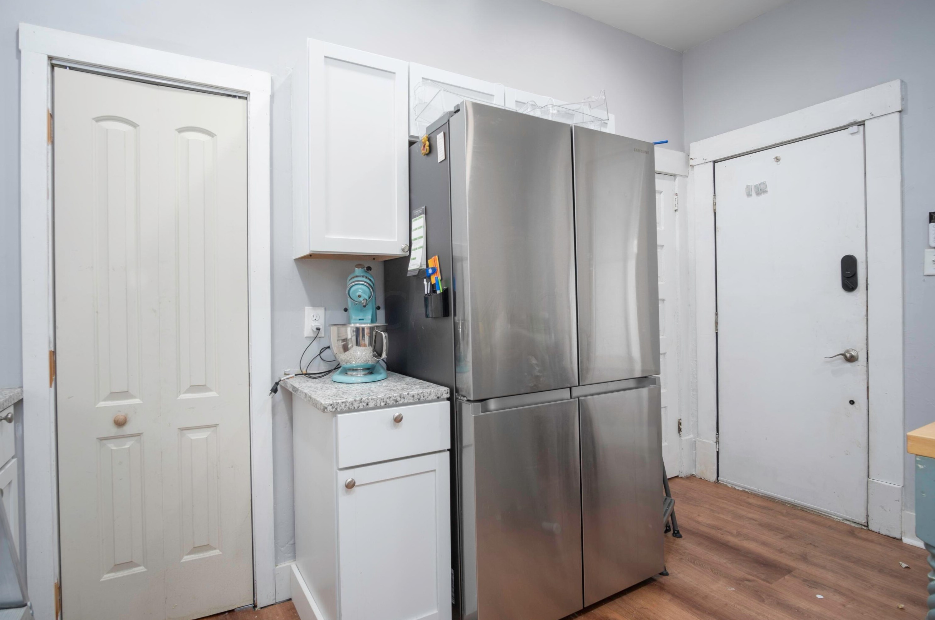 255 Warren Ave, Columbus OH  43204-3056 exterior