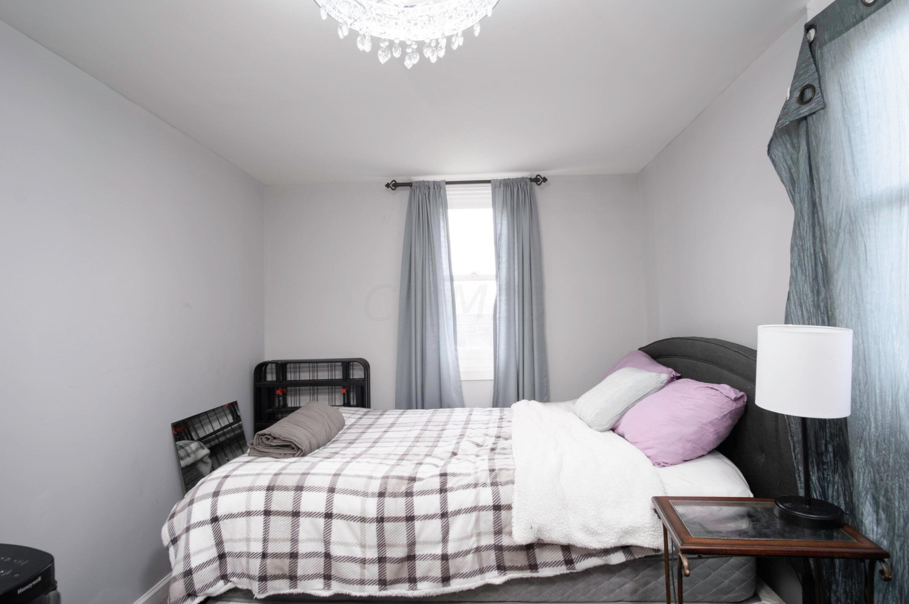 255 Warren Ave, Columbus OH  43204-3056 exterior