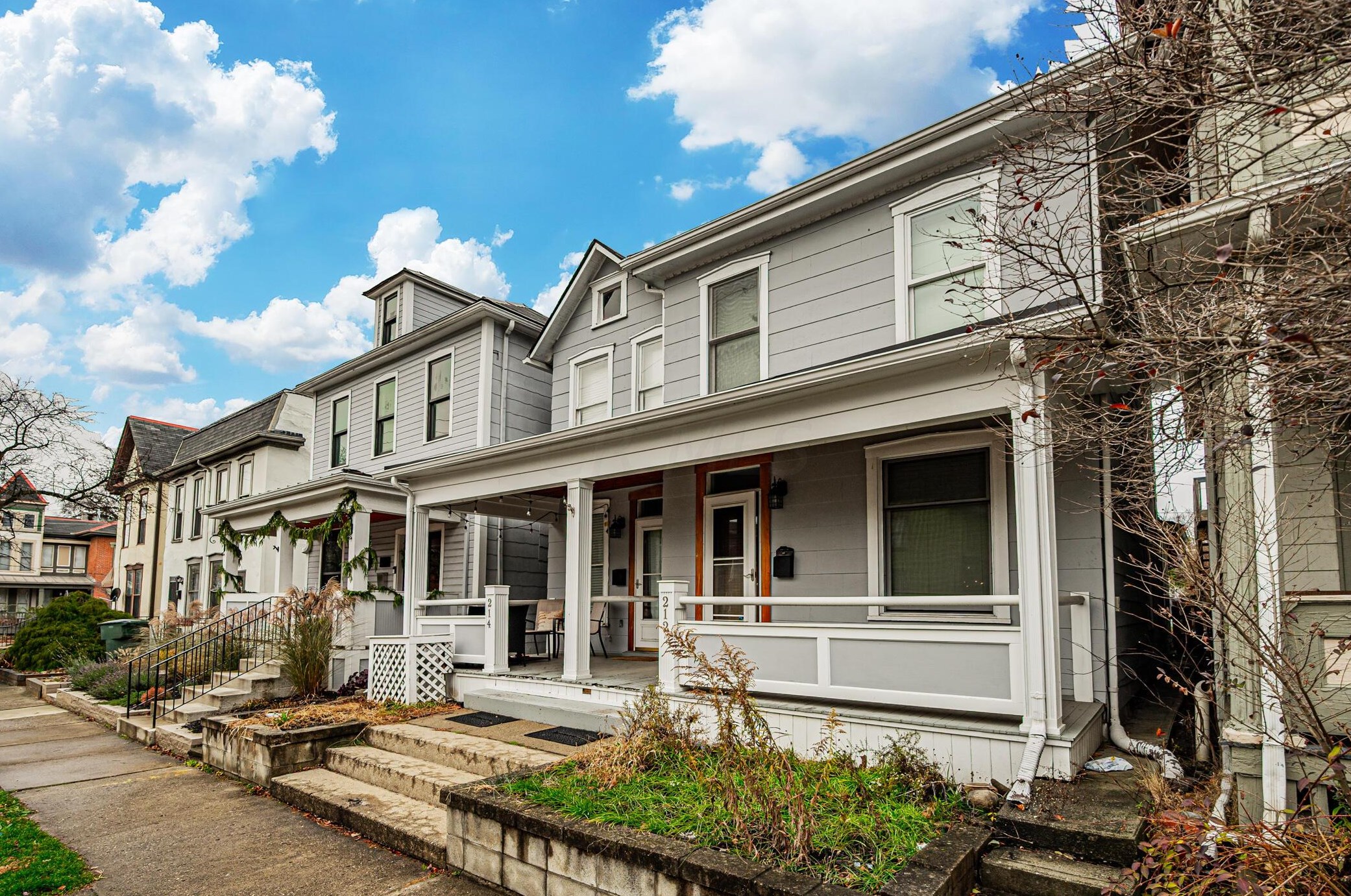 214 3rd Ave, Columbus OH  43201-3656 exterior