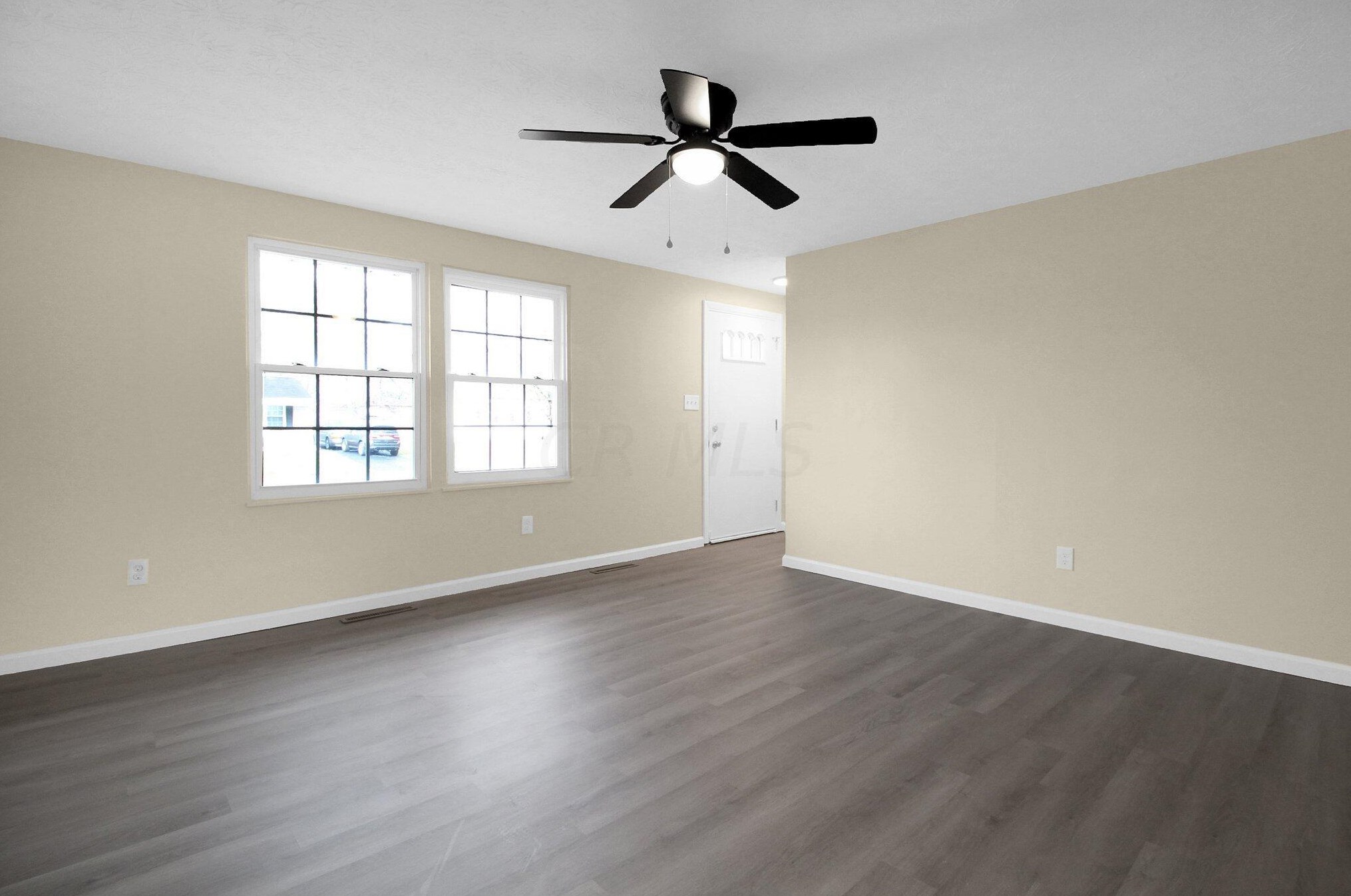 2986 Fleet Rd, Columbus OH 43232-5202 exterior