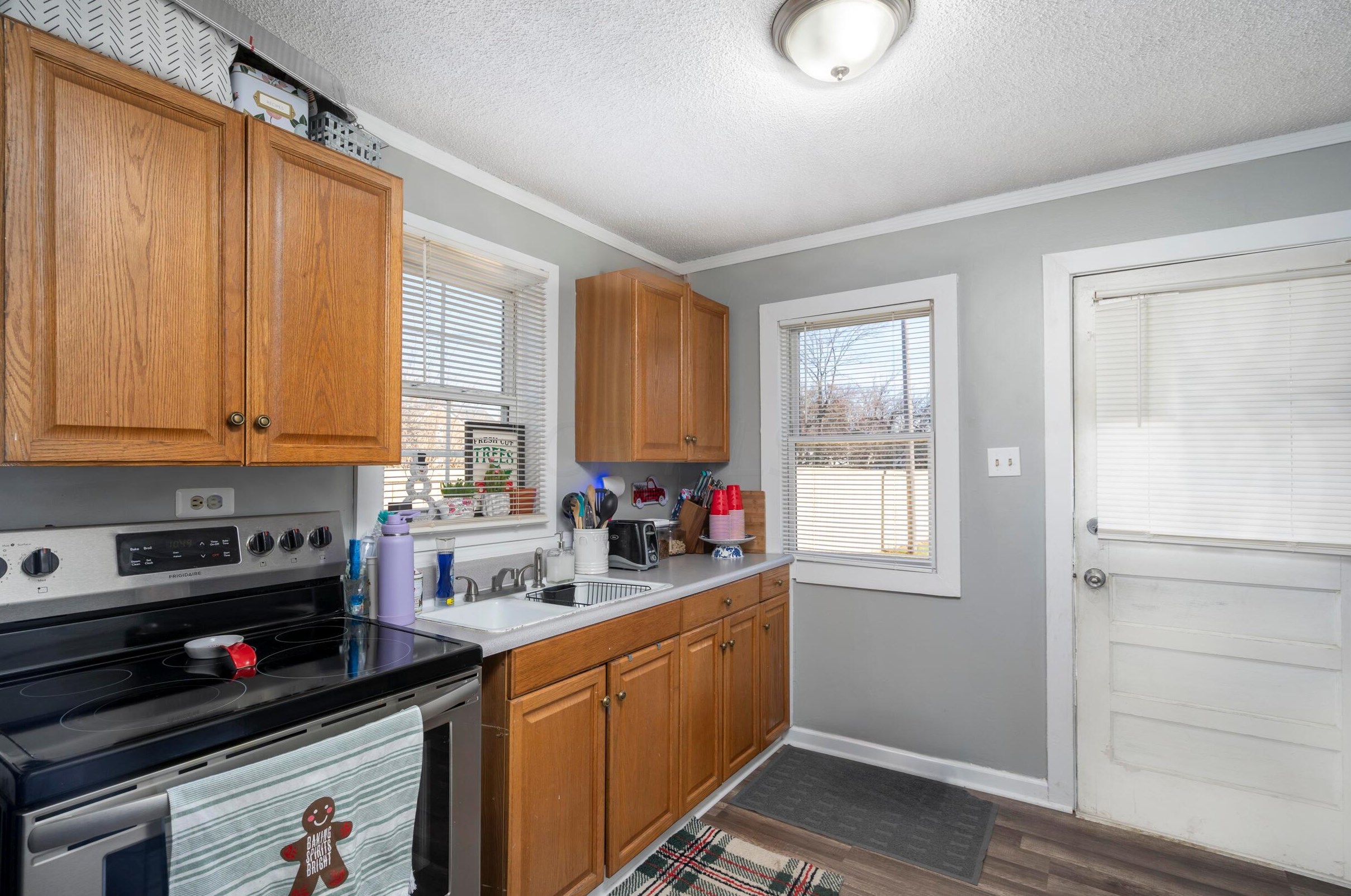 222 Fairview Ave, Washington Court House OH  43160-1247 exterior