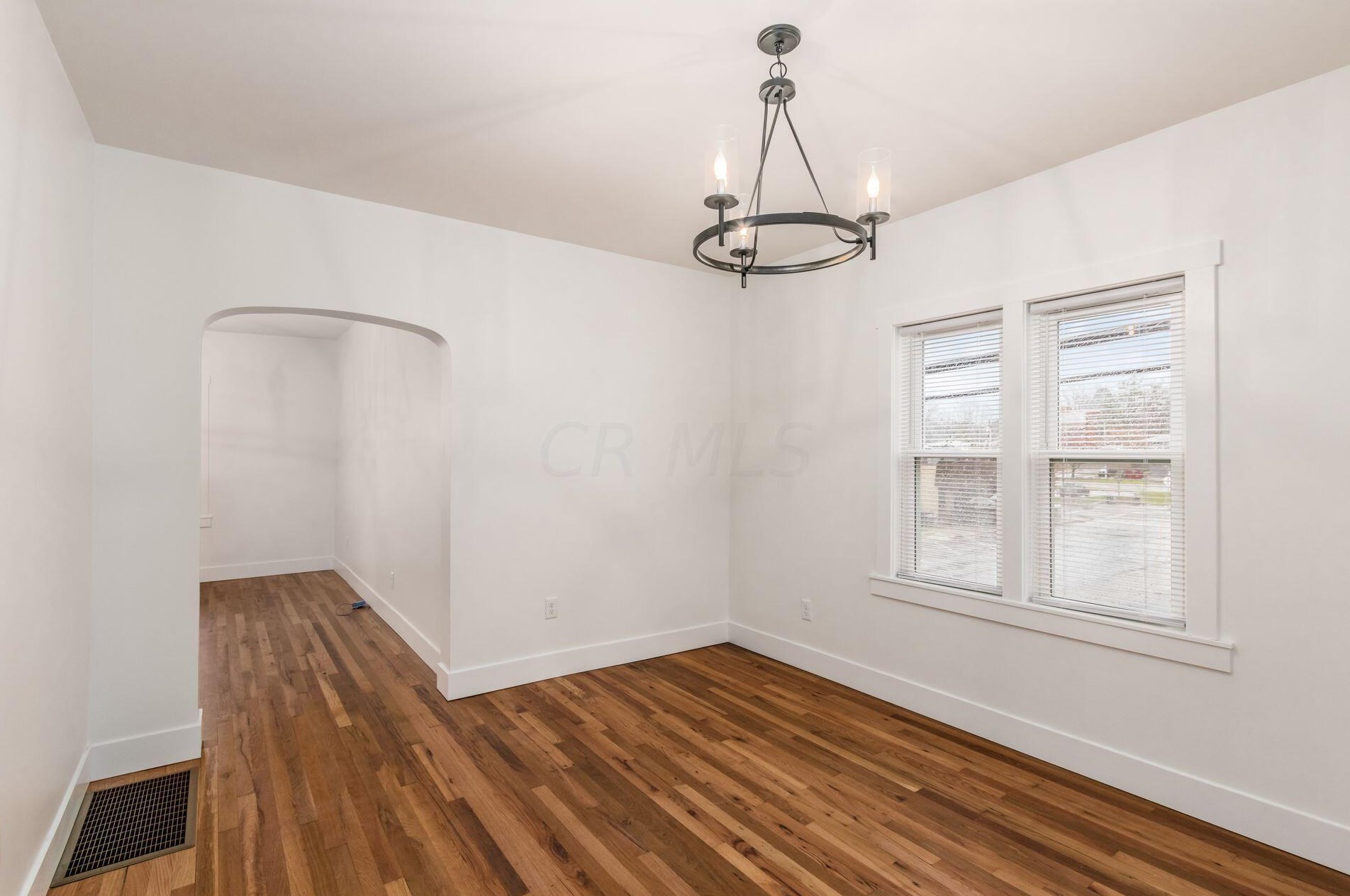 65 Town St, Columbus OH  43230-3021 exterior