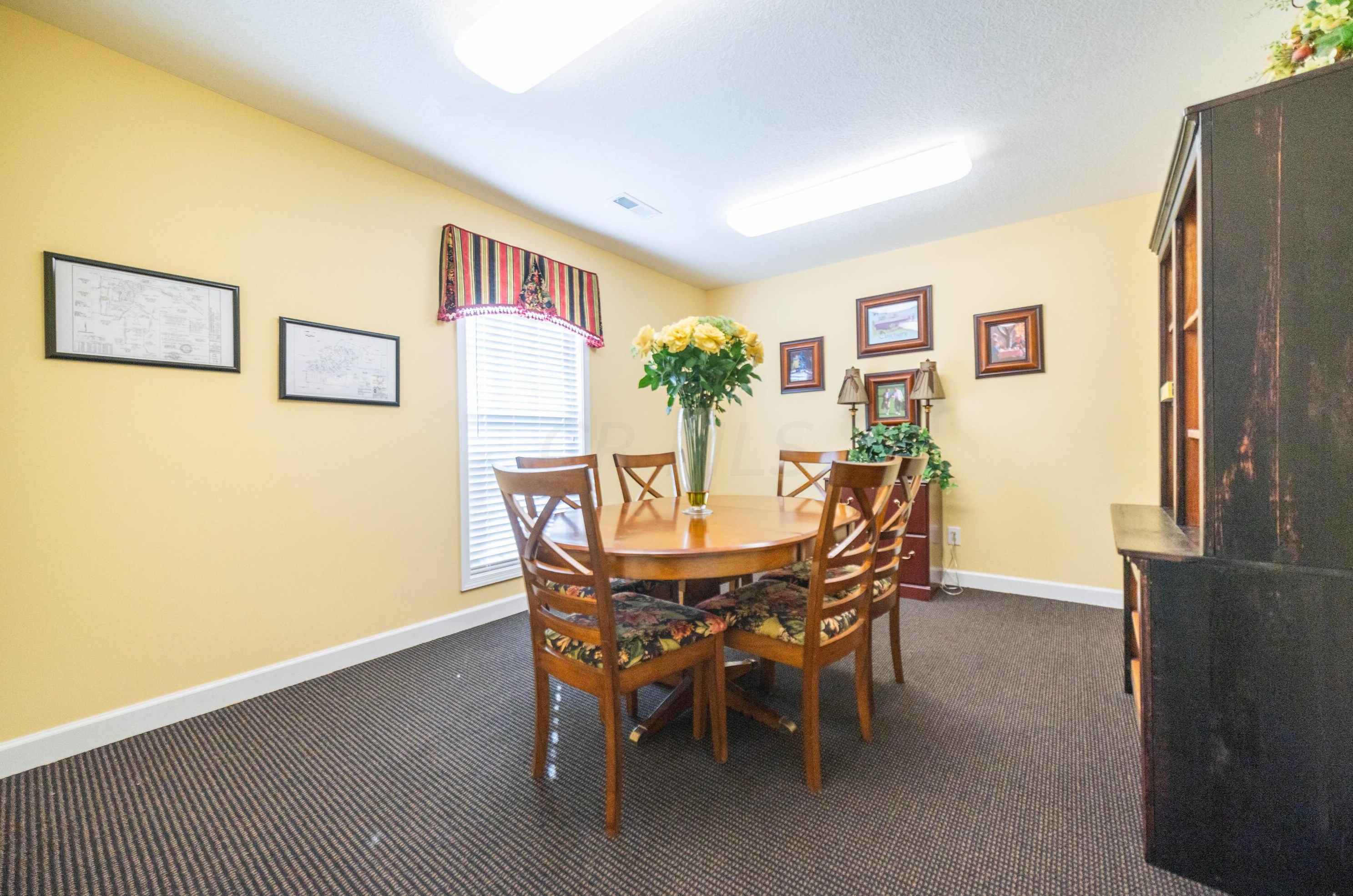 1407 Epworth Forest Dr, Lancaster OH  43130-7755 exterior
