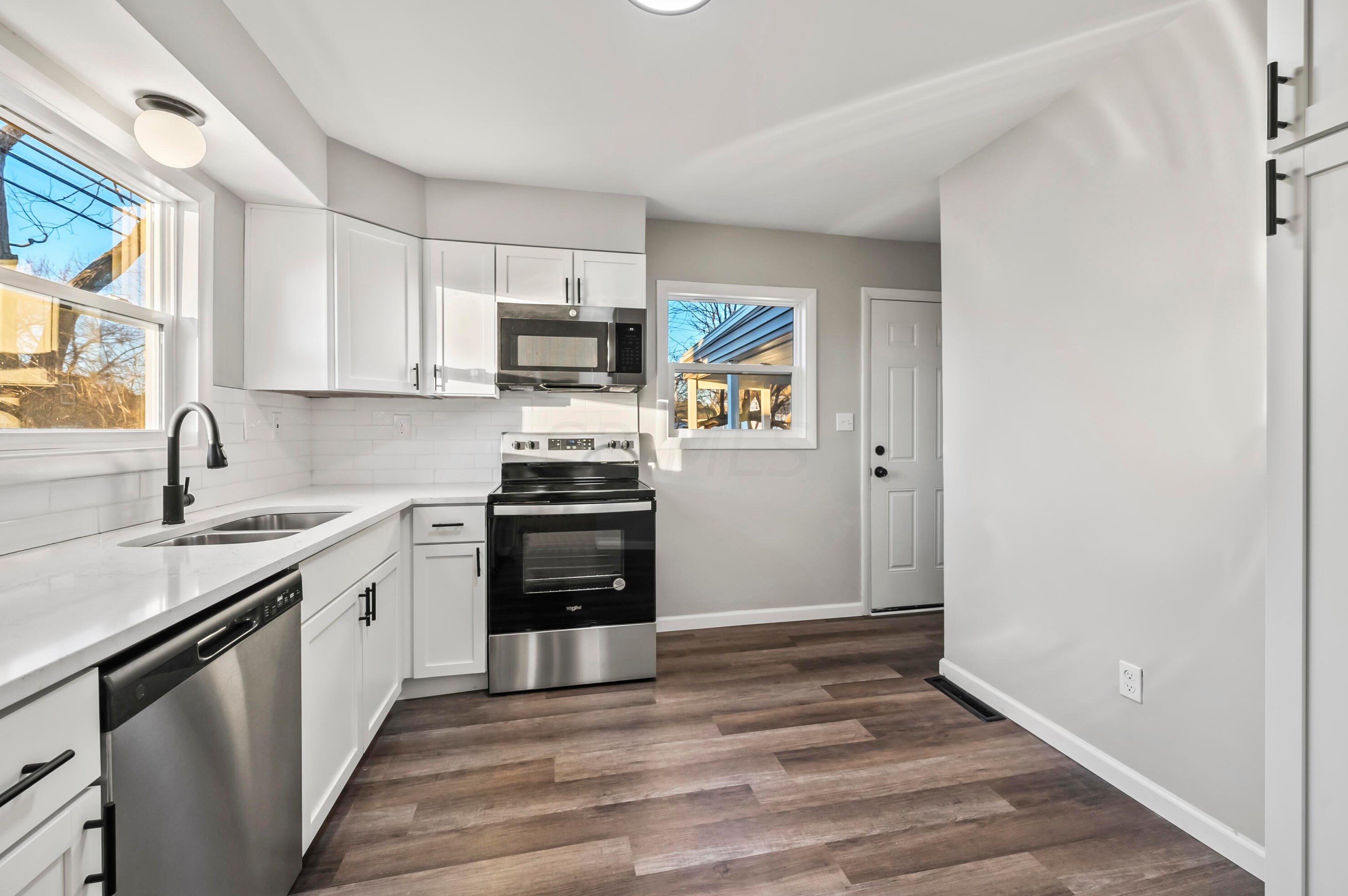 2984 Hampshire Rd, Columbus OH 43209-2654 exterior