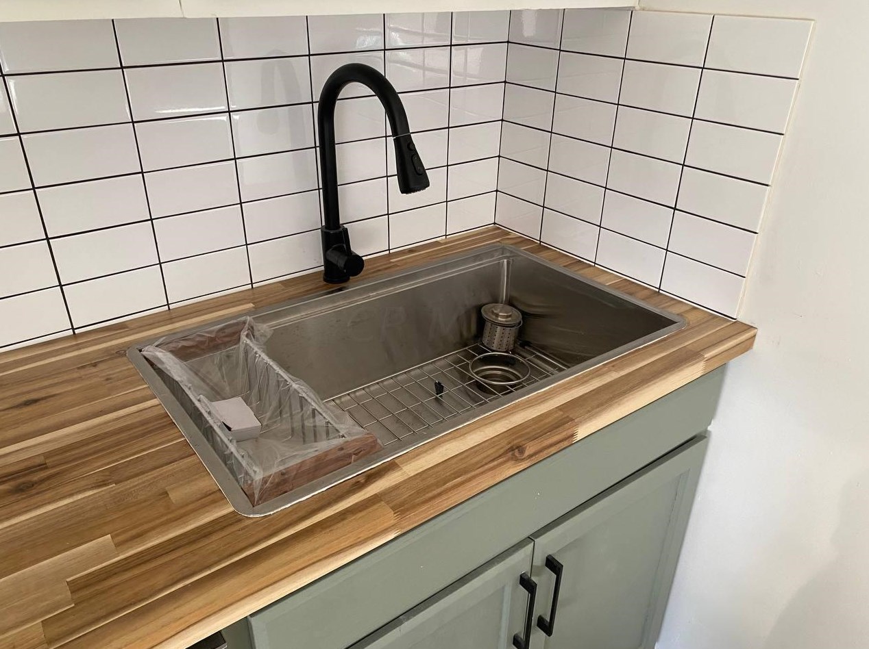 2497 Dawnlight Ave, Columbus OH  43211-1933 exterior