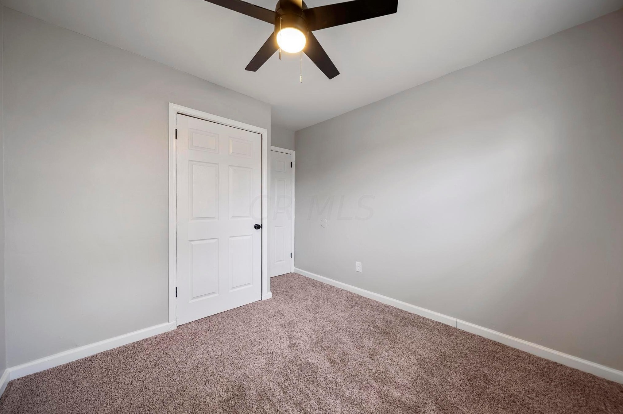 2477 Edsel Ave, Columbus OH  43207-2103 exterior