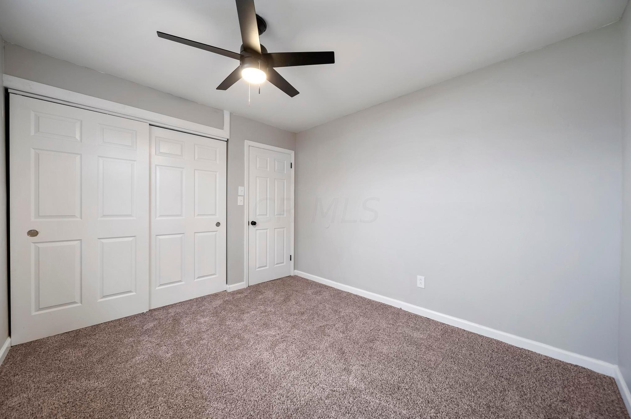 2477 Edsel Ave, Columbus OH  43207-2103 exterior