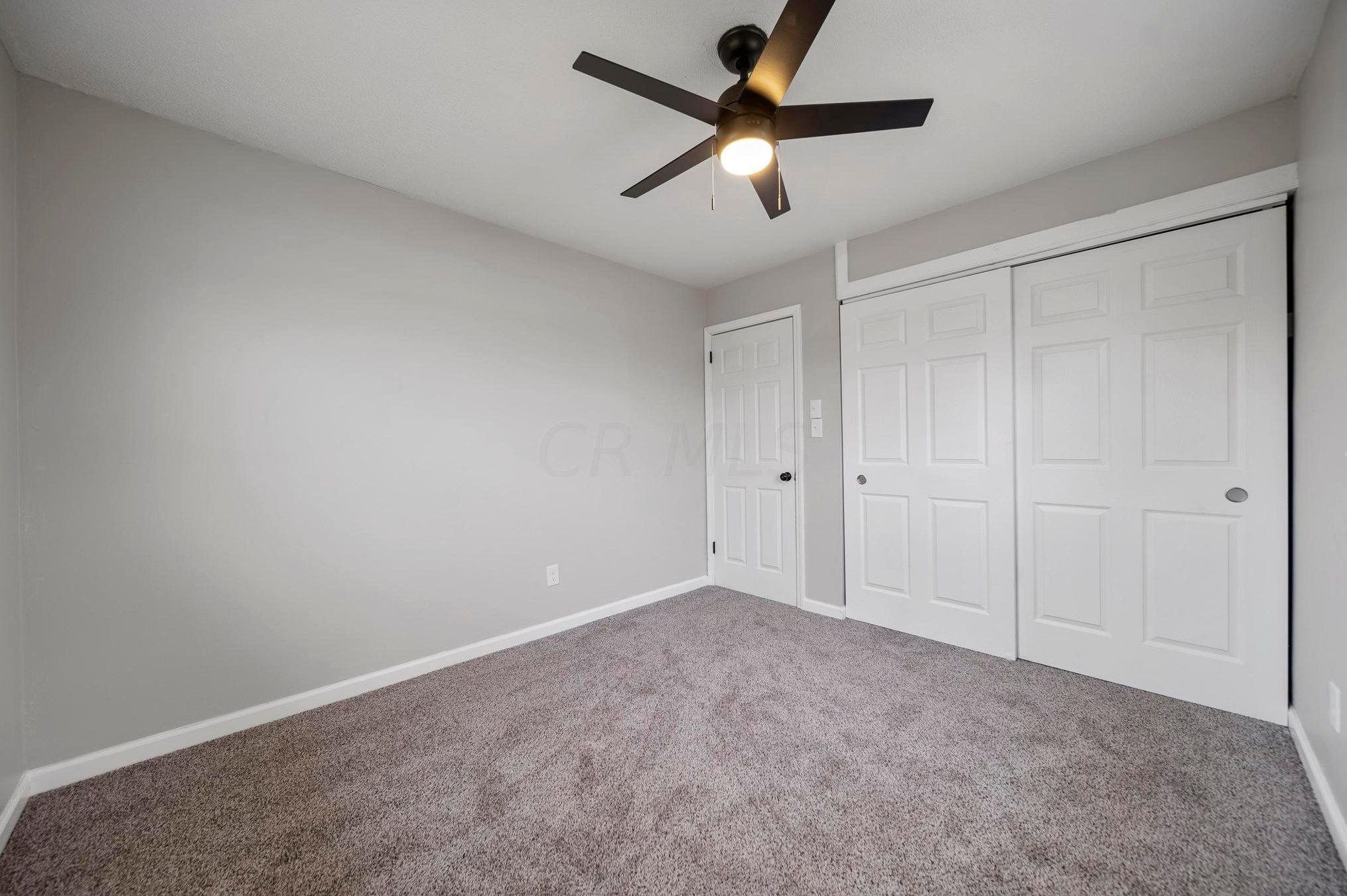 2477 Edsel Ave, Columbus OH  43207-2103 exterior