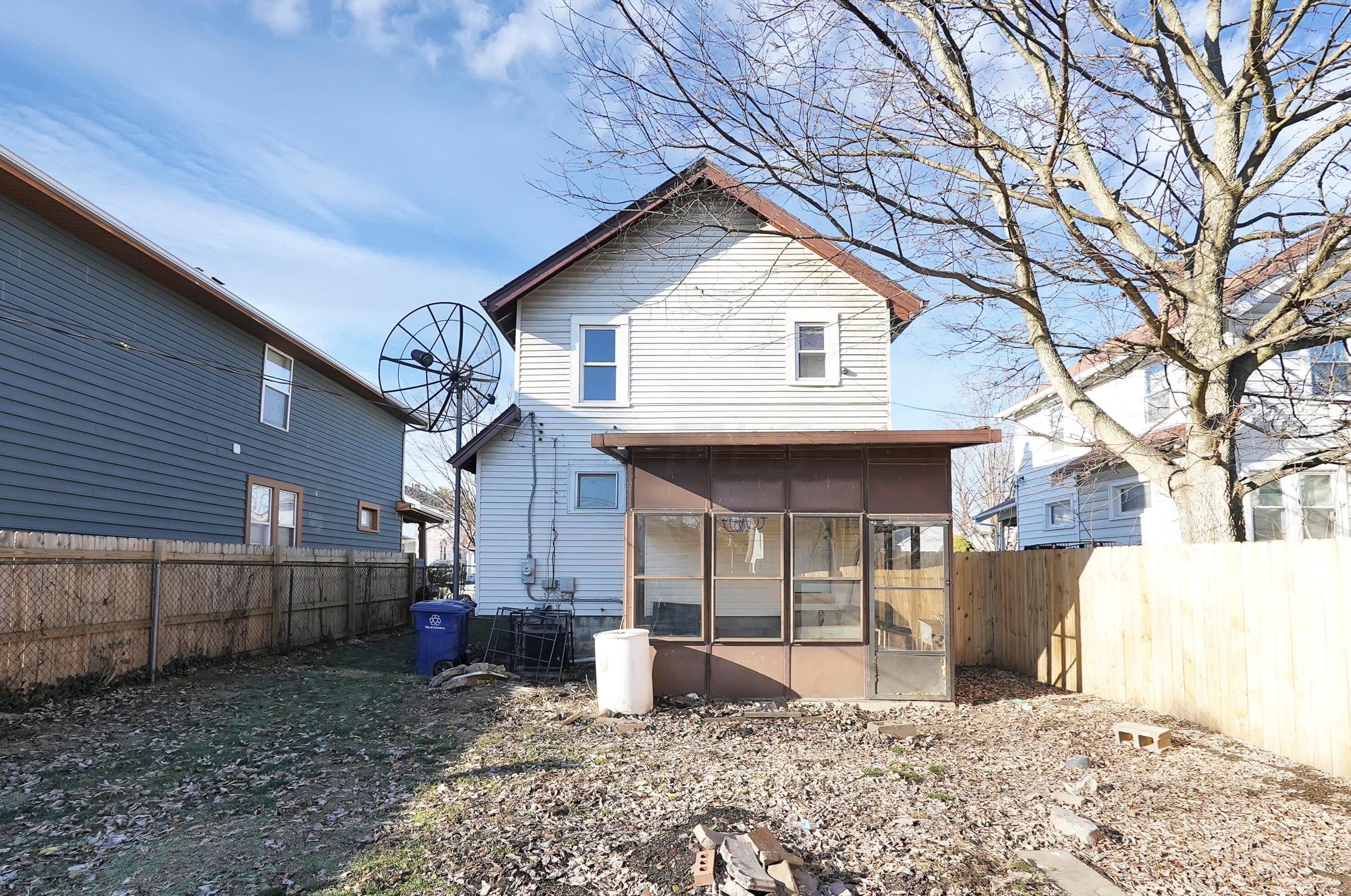 314 Ogden Ave, Columbus OH  43204-3147 exterior