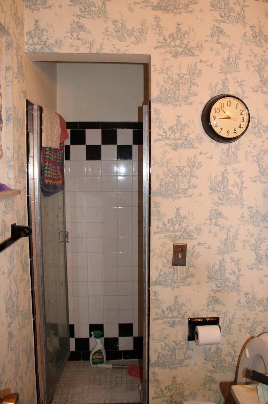 1000 Poling Dr, Columbus OH 43224-1956 exterior