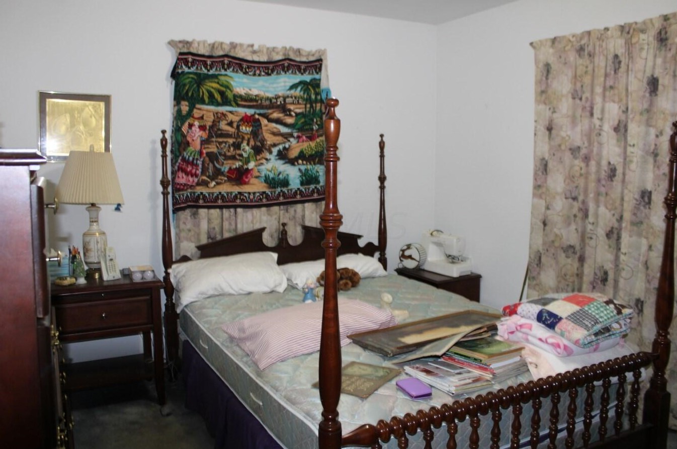 1000 Poling Dr, Columbus OH 43224-1956 exterior