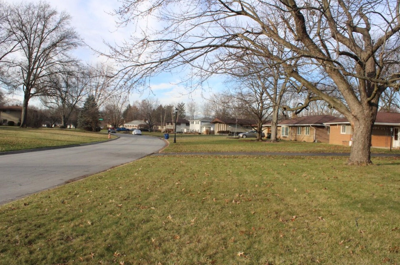 1000 Poling Dr, Columbus OH 43224-1956 exterior