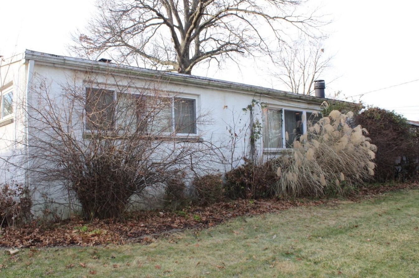 1000 Poling Dr, Columbus OH 43224-1956 exterior