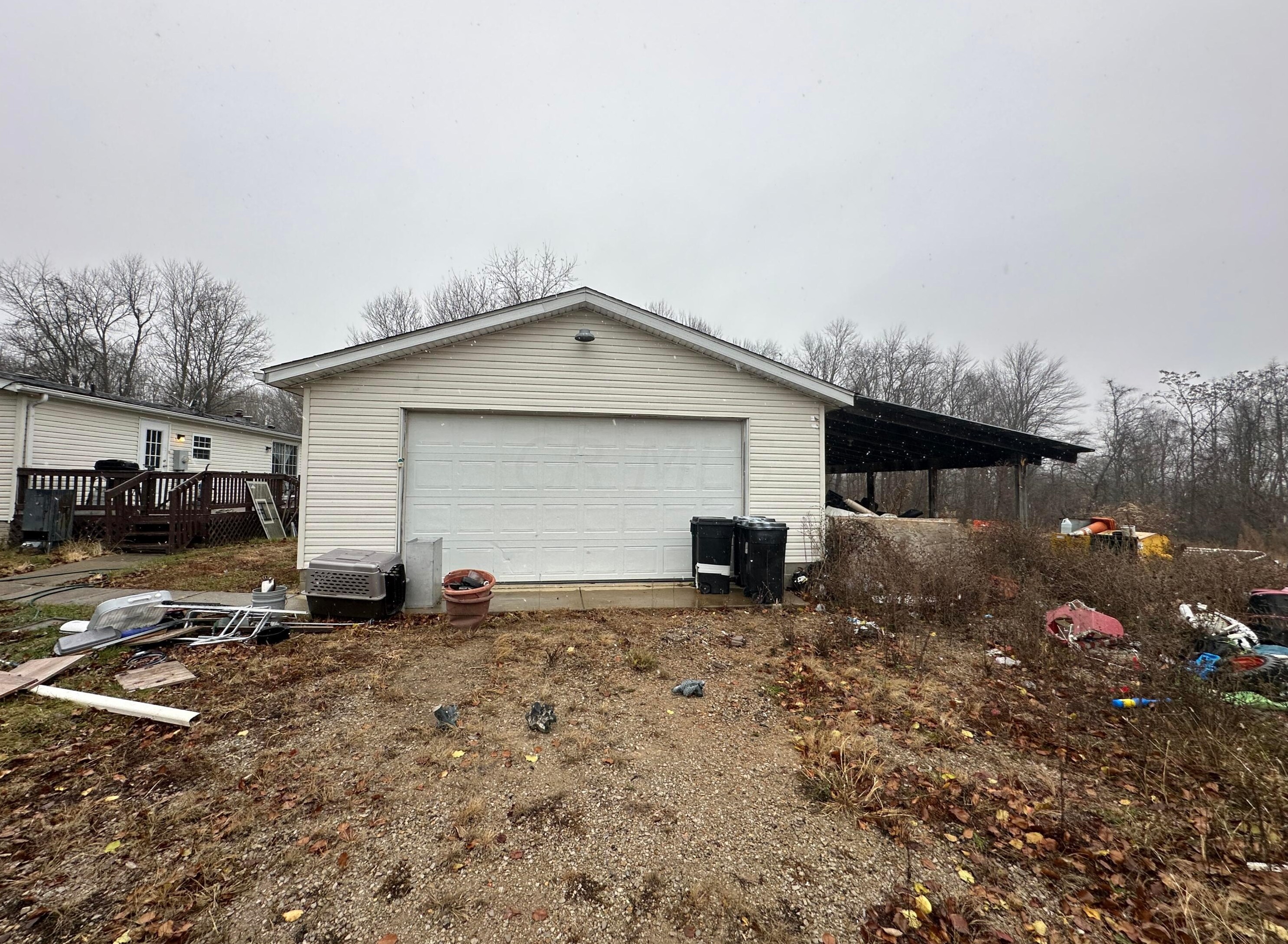 834 Thomas Rd, Hide Away Hills OH  43107-9766 exterior
