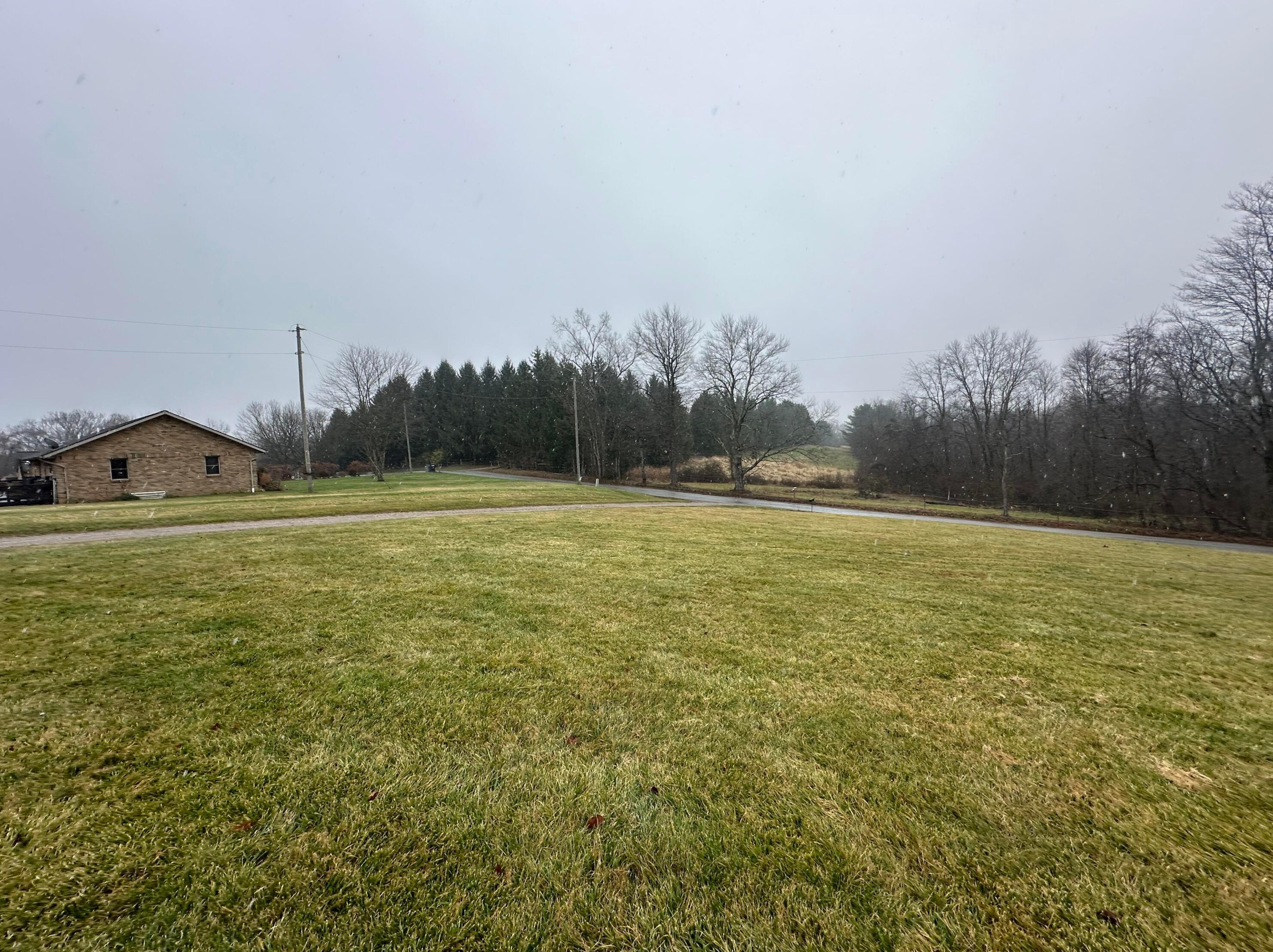 834 Thomas Rd, Hide Away Hills OH  43107-9766 exterior