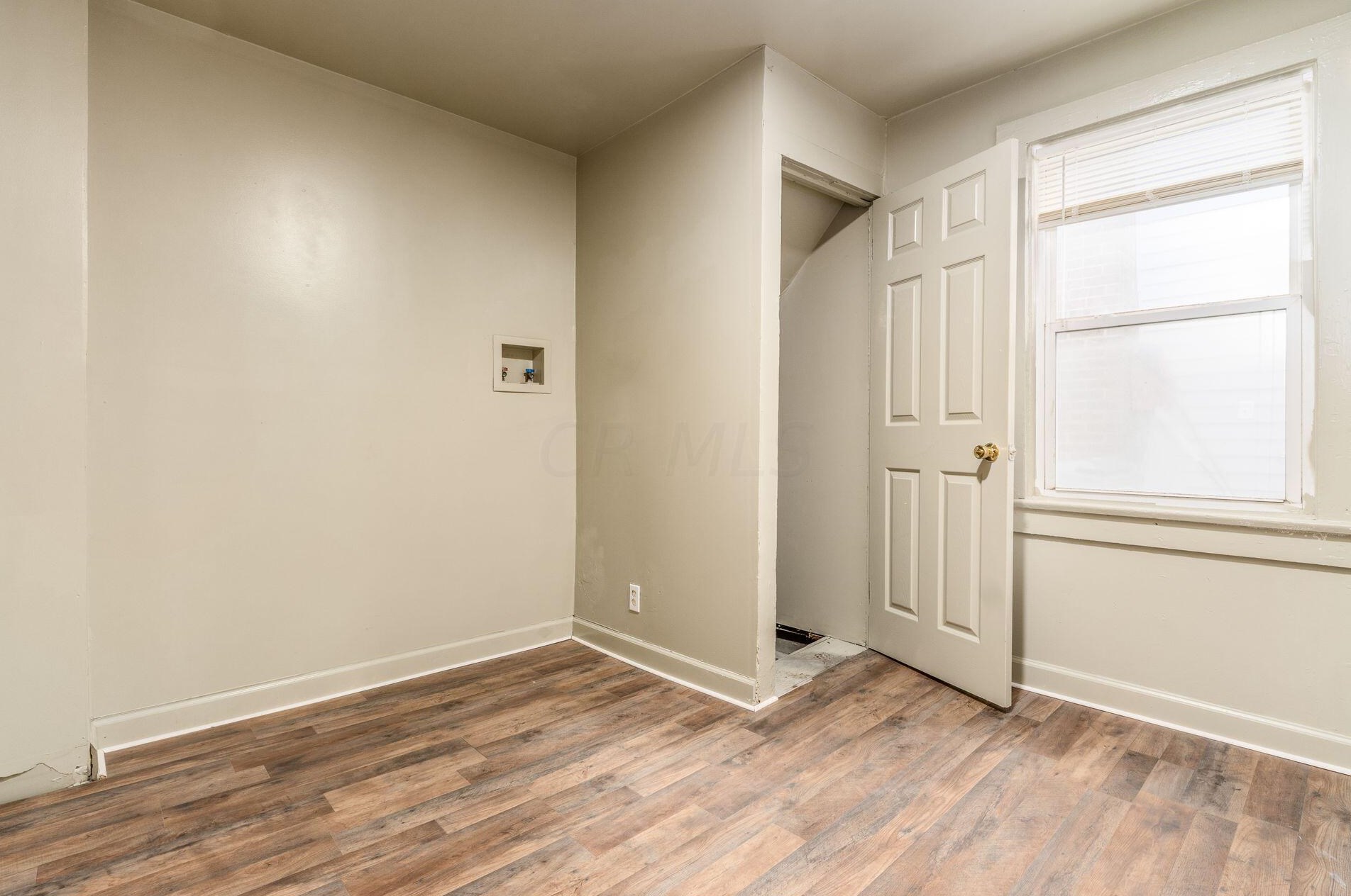 574 Hampton Rd, Columbus OH 43213-2727 exterior